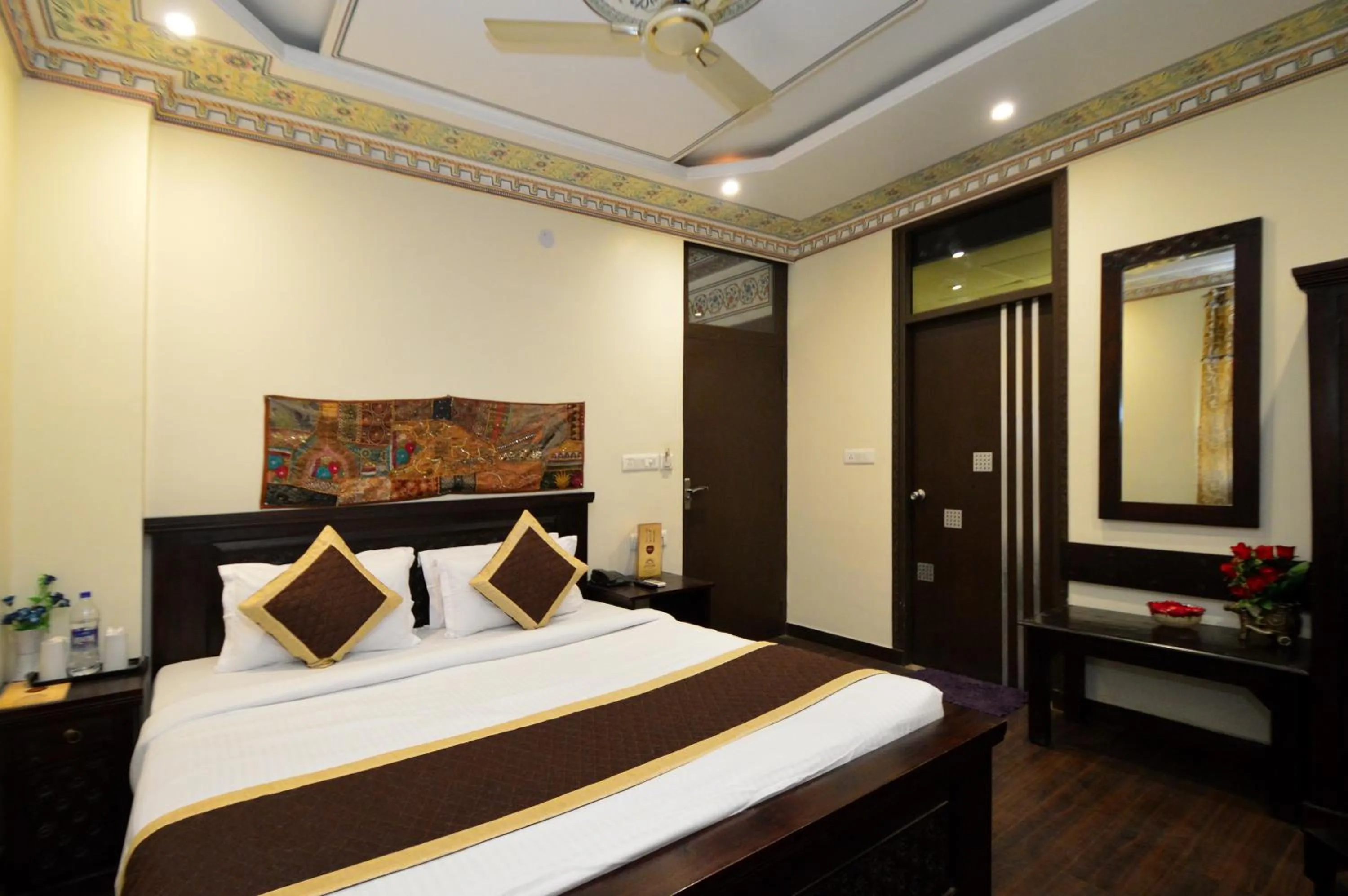 Photo of the whole room, Bed in Hotel Surya Garh