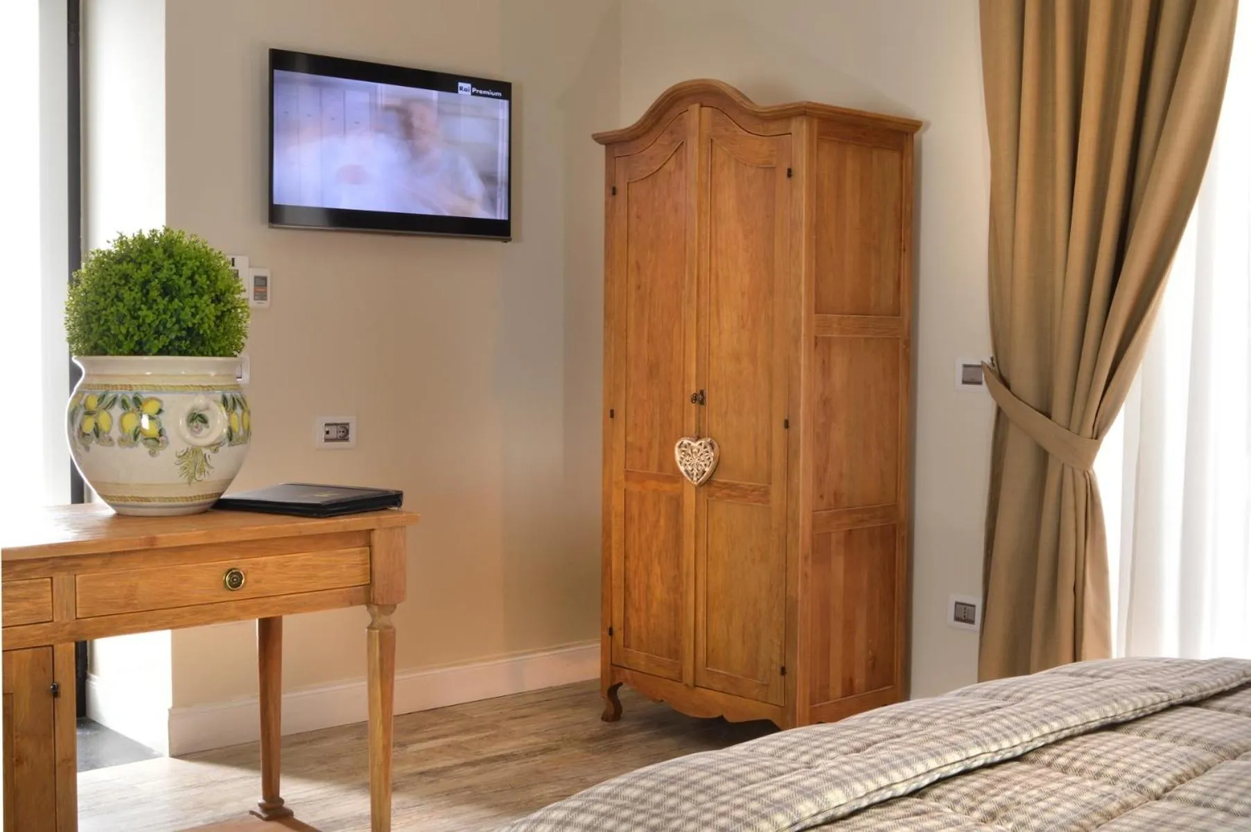 Decorative detail, Bed in Villa Minieri Resort & SPA