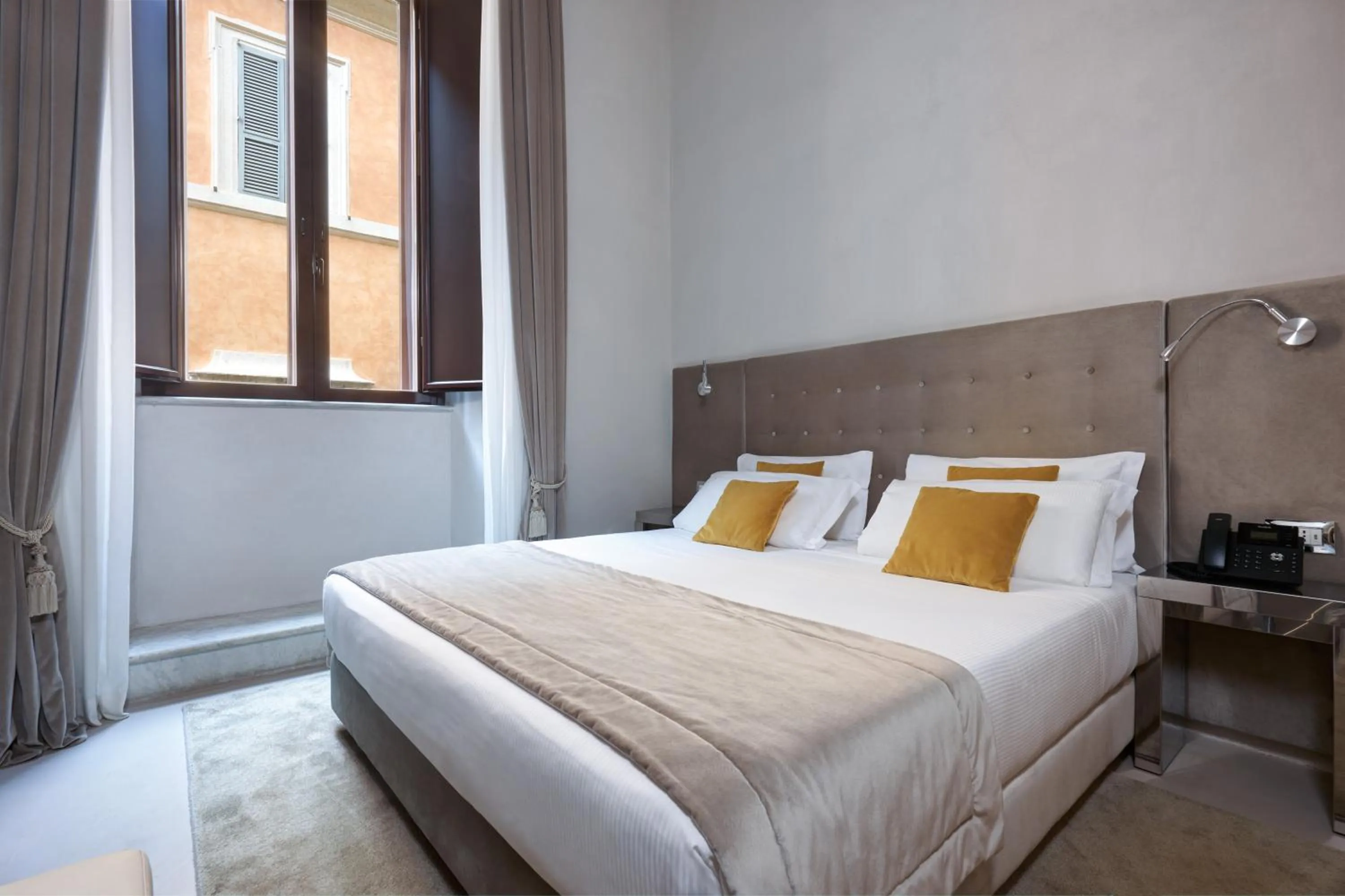 Bed in Terrace Pantheon Relais