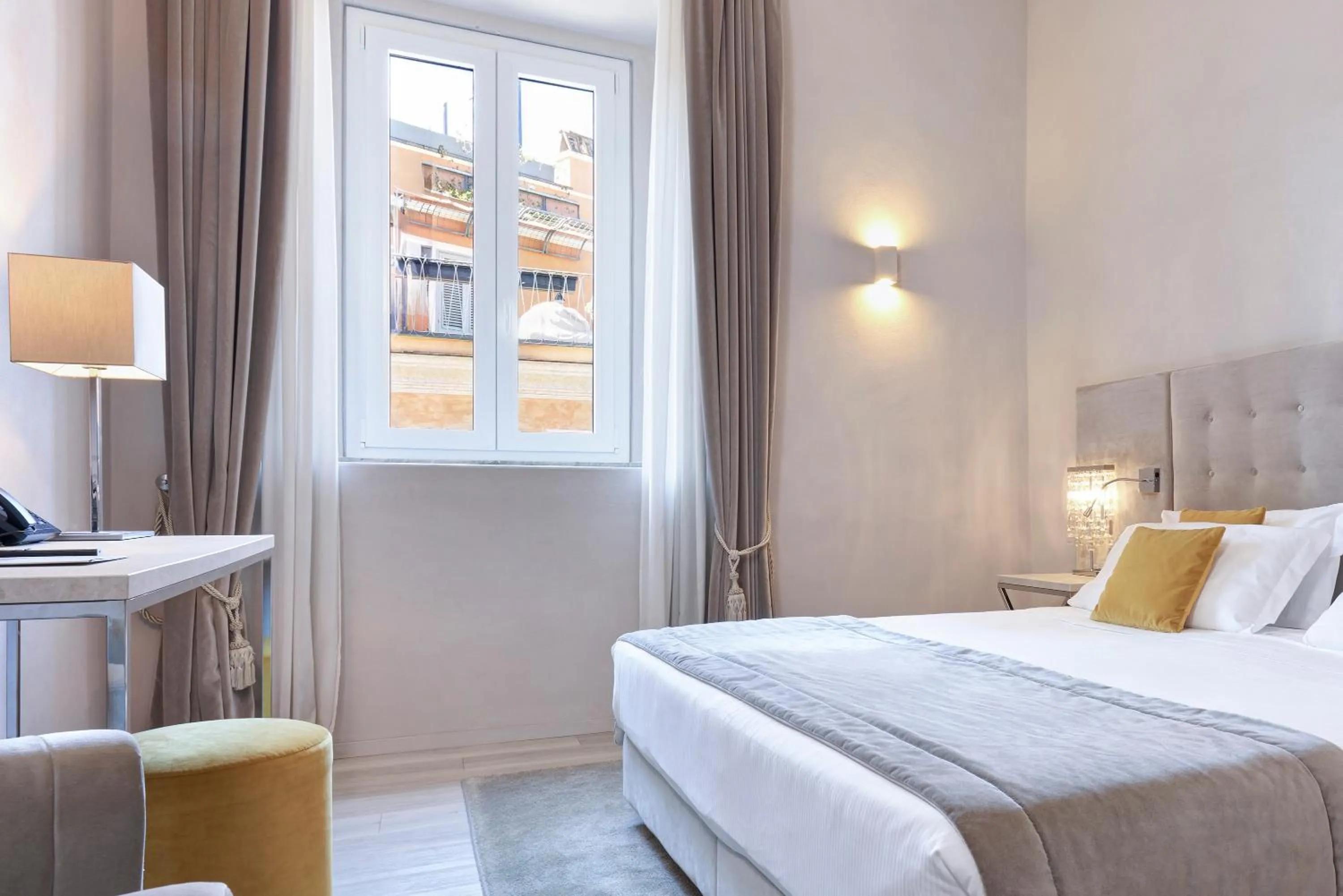 Bed in Terrace Pantheon Relais