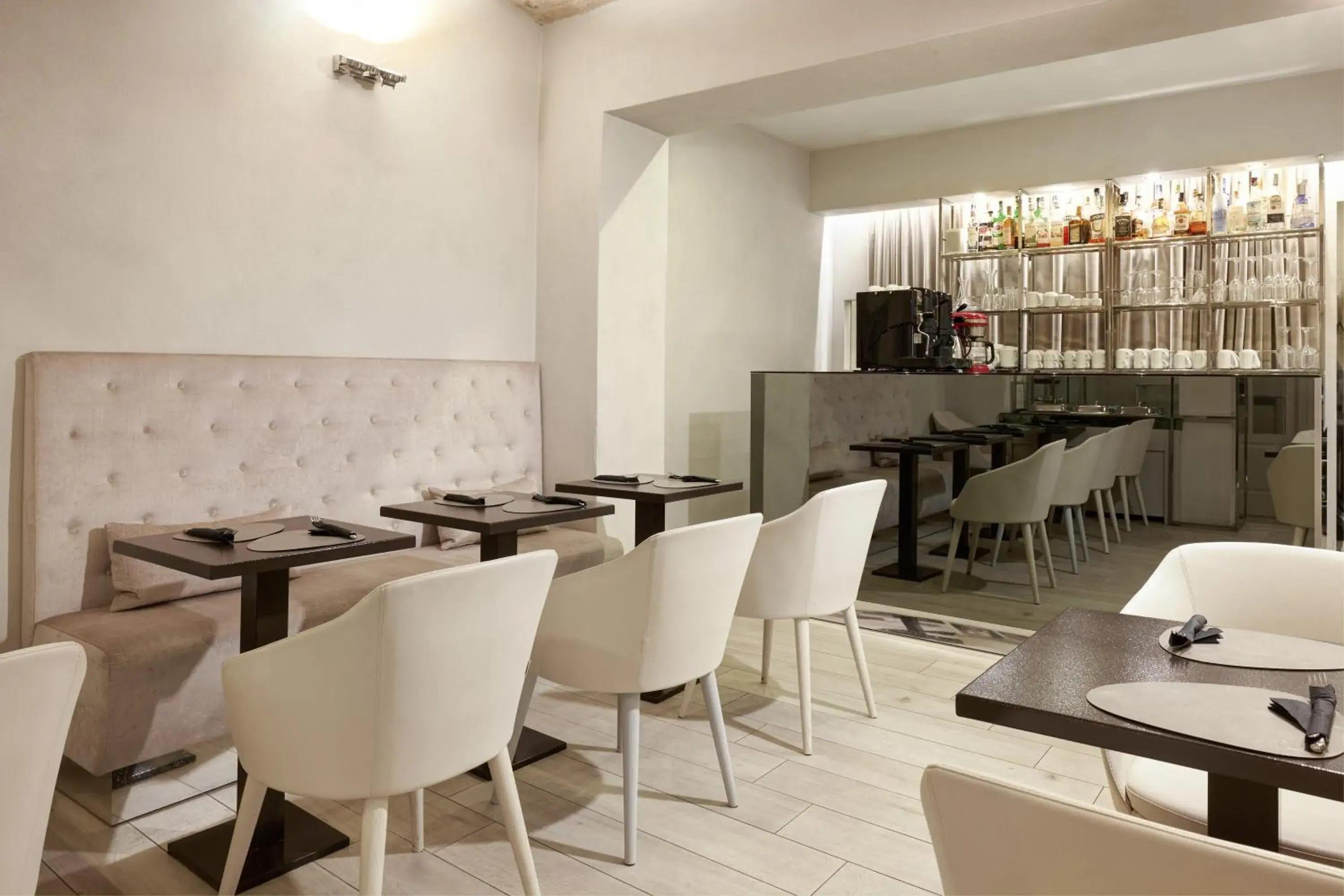 Restaurant/places to eat in Terrace Pantheon Relais Restaurant/places to eat in Terrace Pantheon Relais