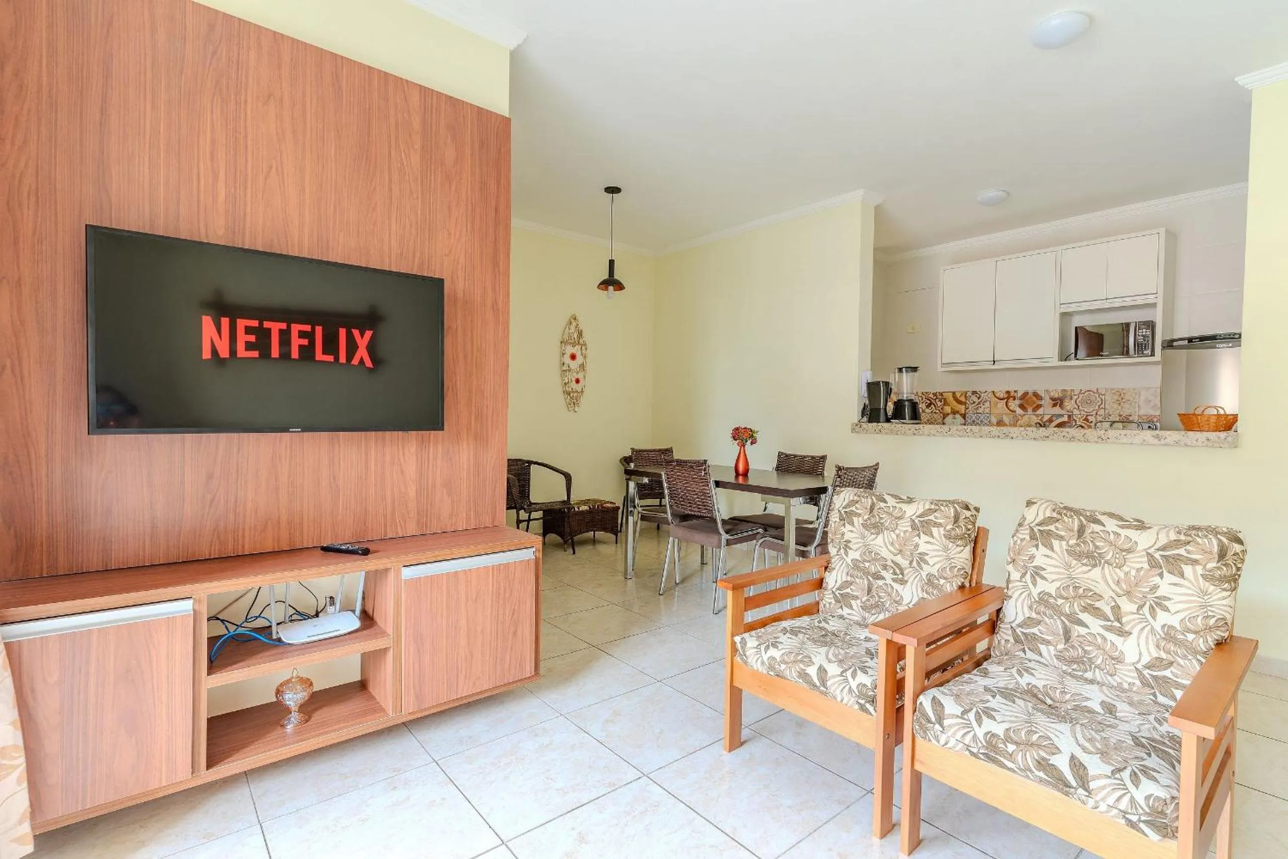 Apto Ubatuba c/ Churrasqueira e Piscina