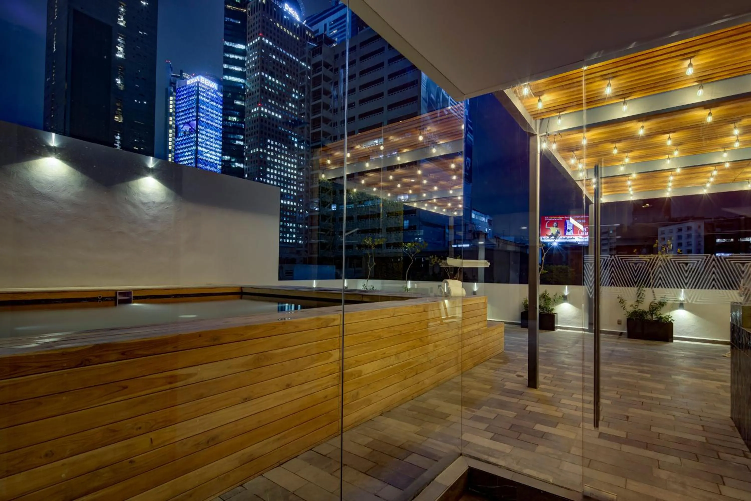 Night in Vuestro Hotel Boutique