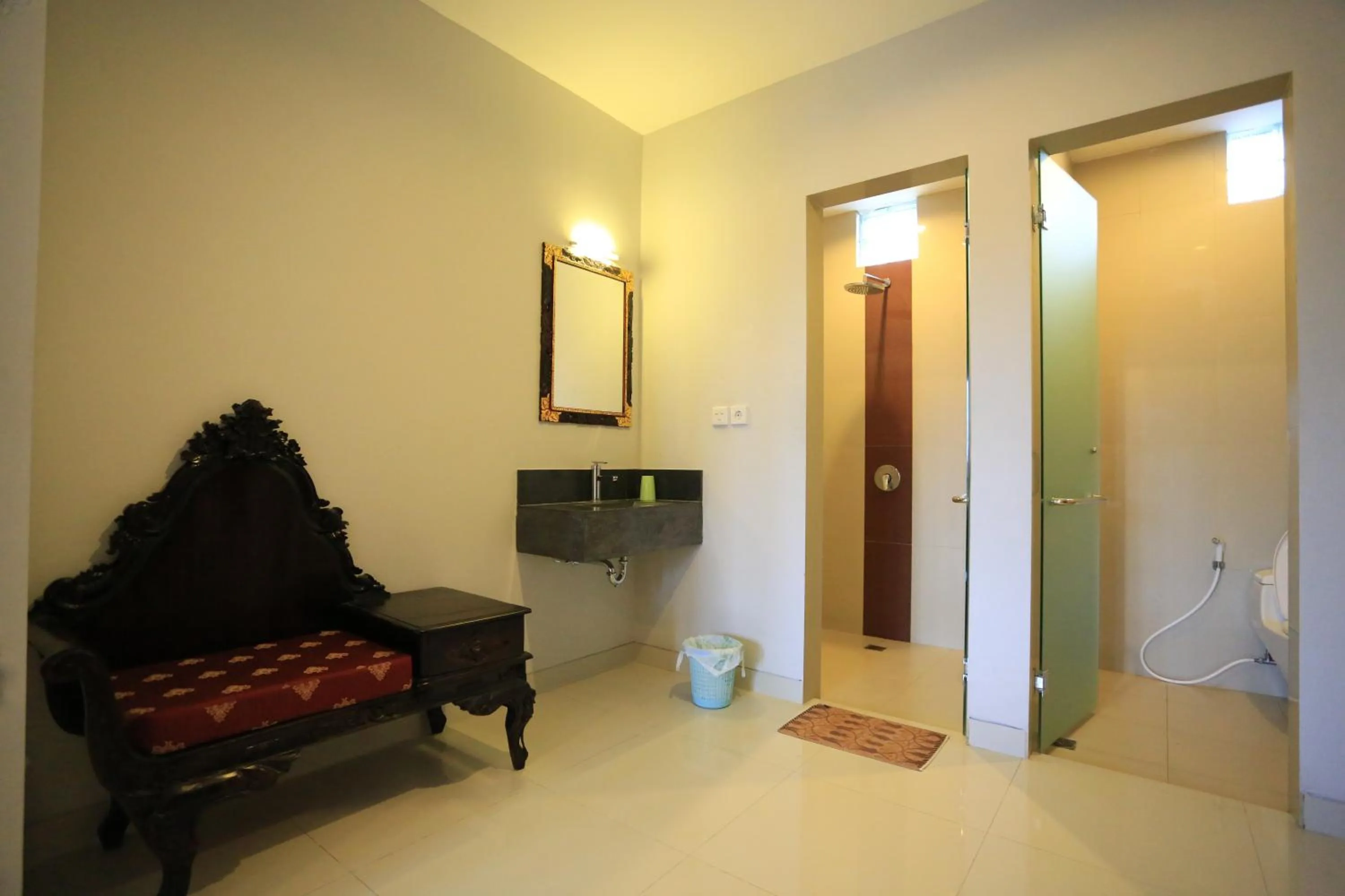 Toilet in Nyoman Villa Sanur
