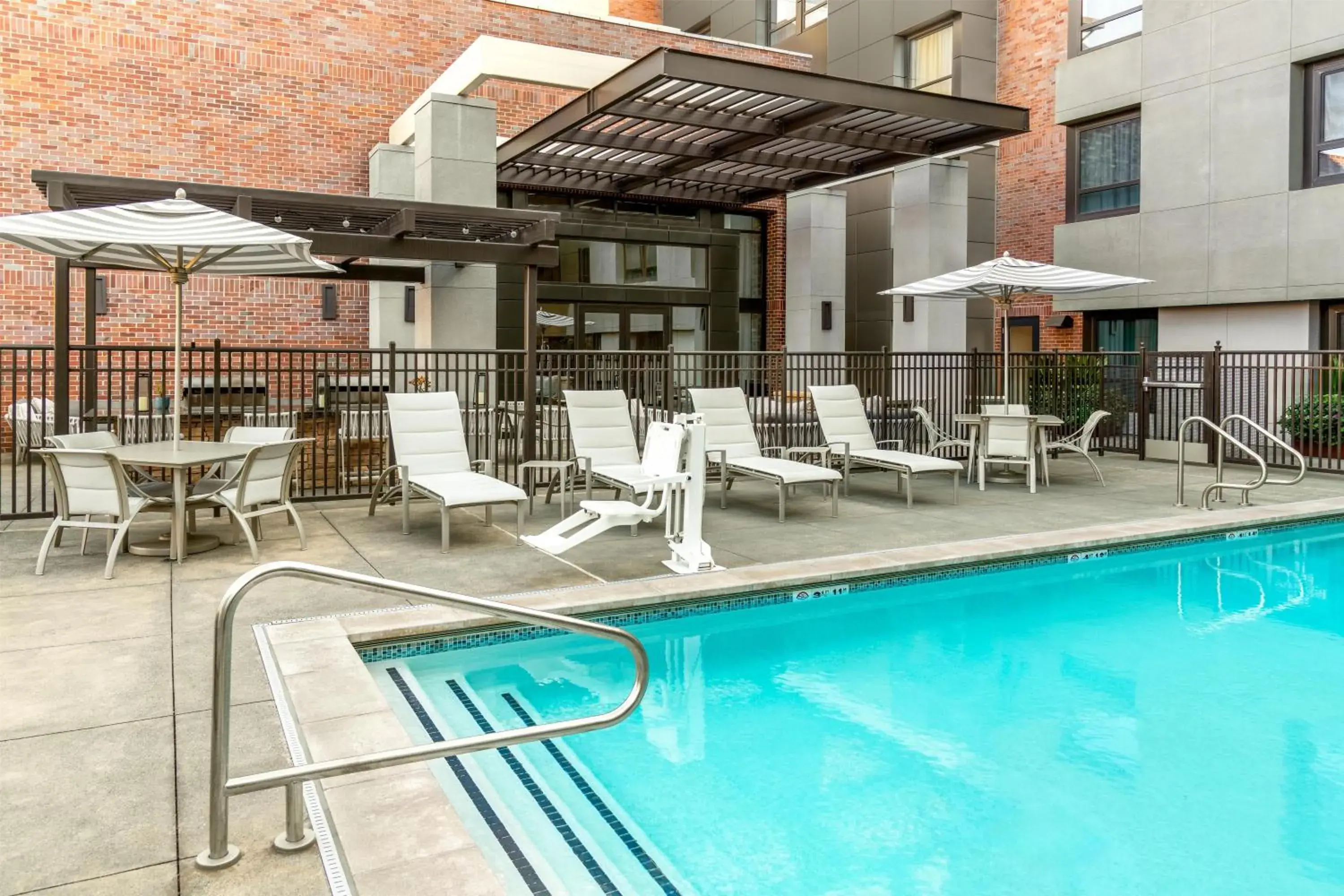 Pool view in Homewood Suites by Hilton Palo Alto Pool view in Homewood Suites by Hilton Palo Alto