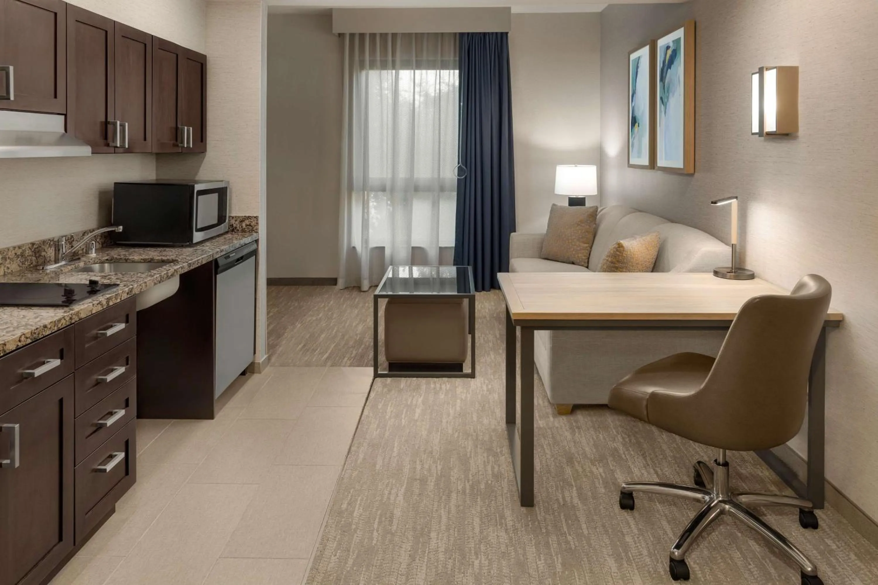 Living room in Homewood Suites by Hilton Palo Alto