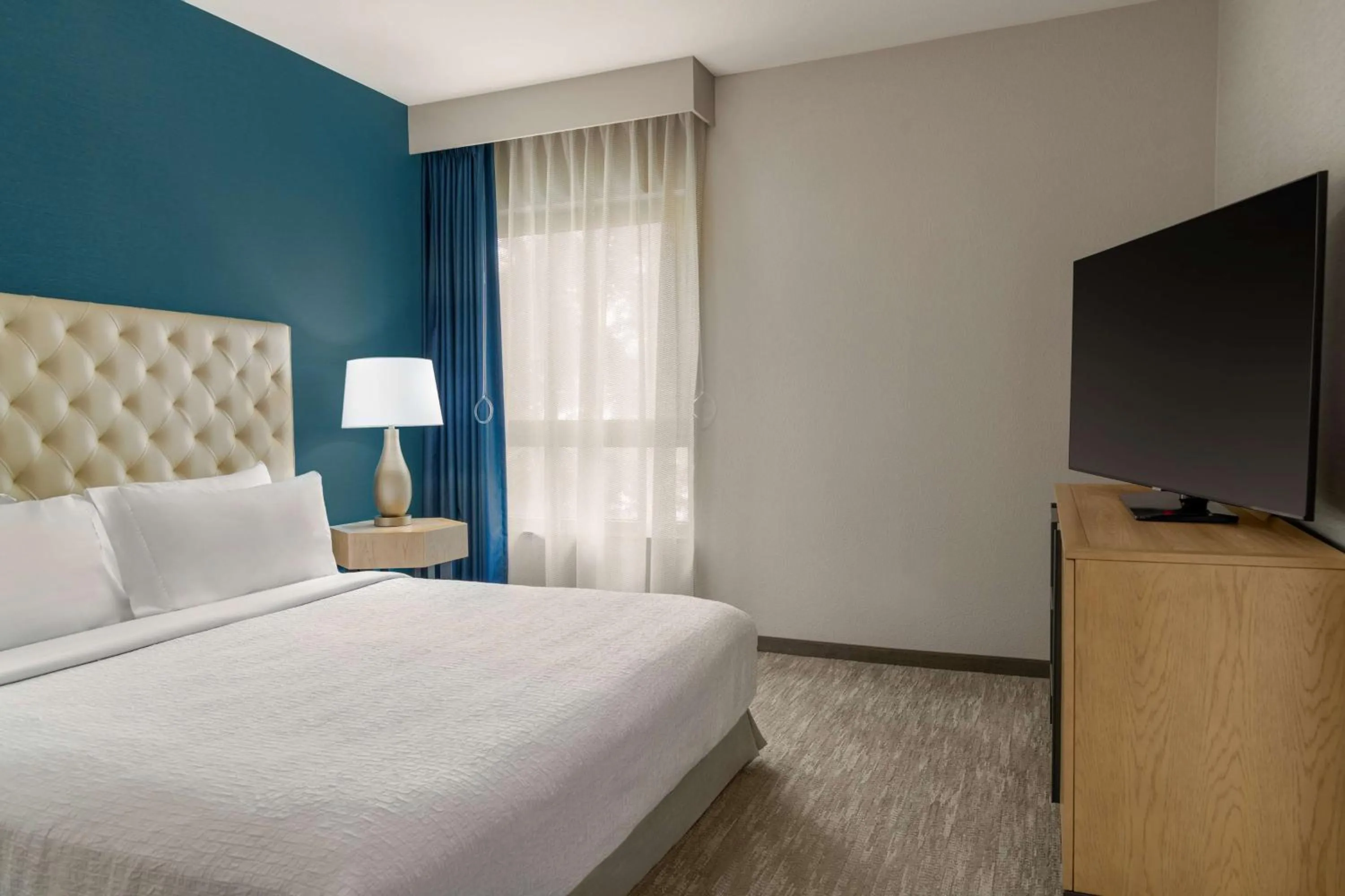 Bed in Homewood Suites by Hilton Palo Alto