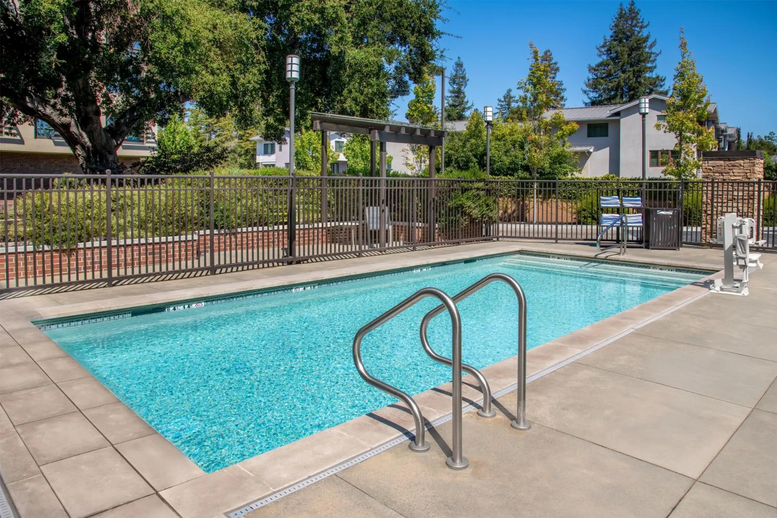 Pool view in Homewood Suites by Hilton Palo Alto Pool view in Homewood Suites by Hilton Palo Alto