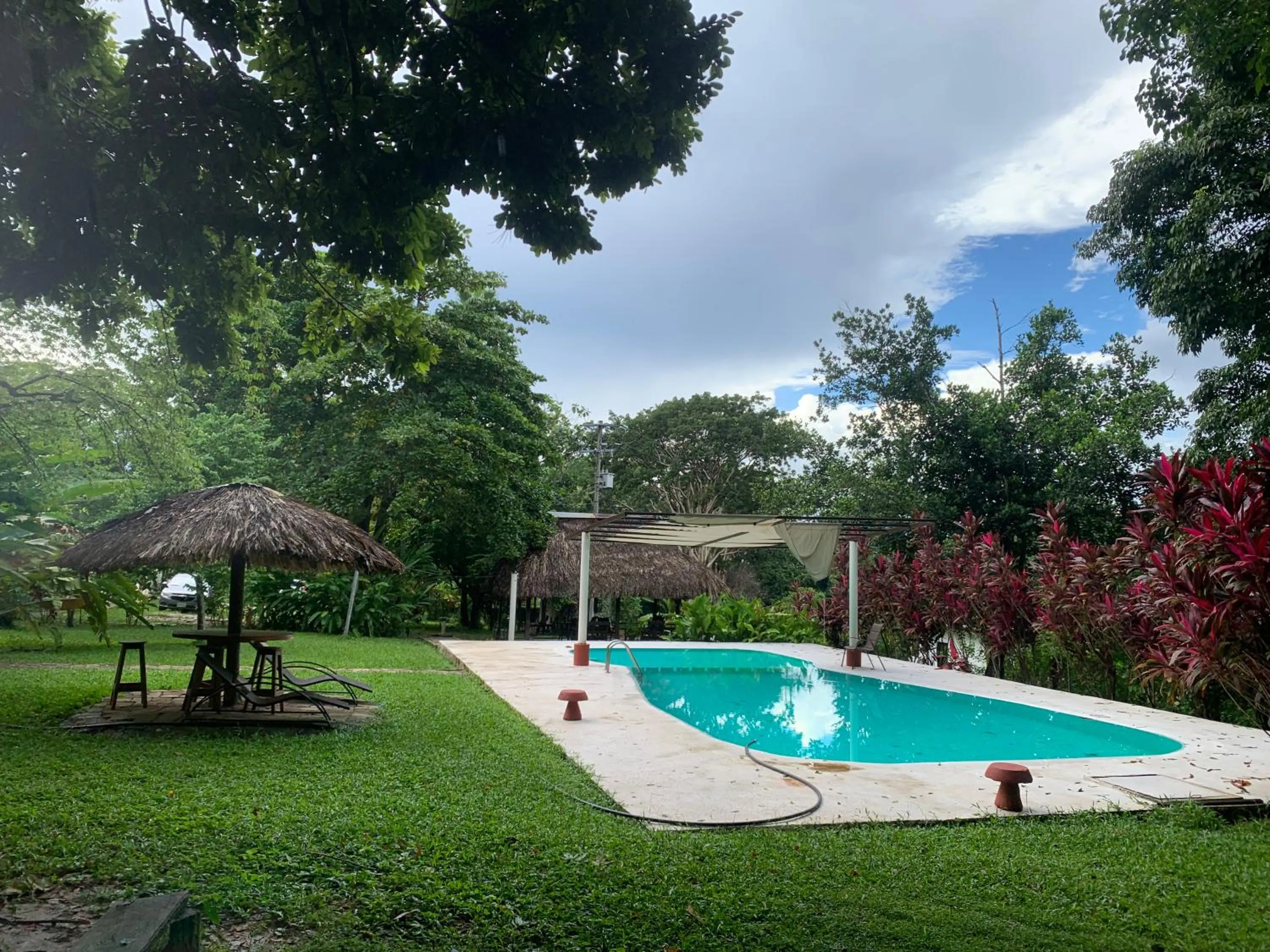 Swimming pool in Hotel Quiloma Ranch