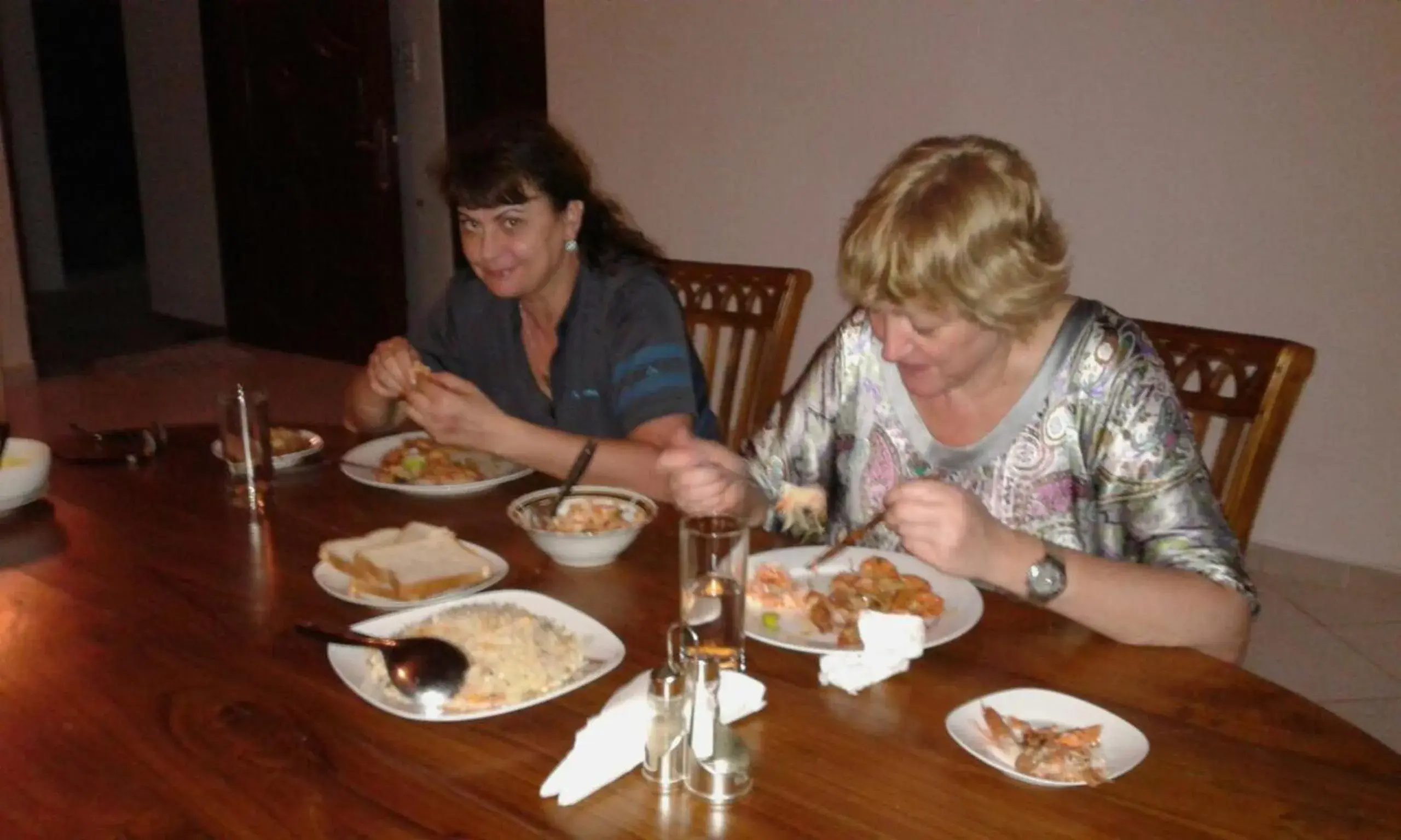 Restaurant/places to eat in Methira Villa Restaurant/places to eat in Methira Villa