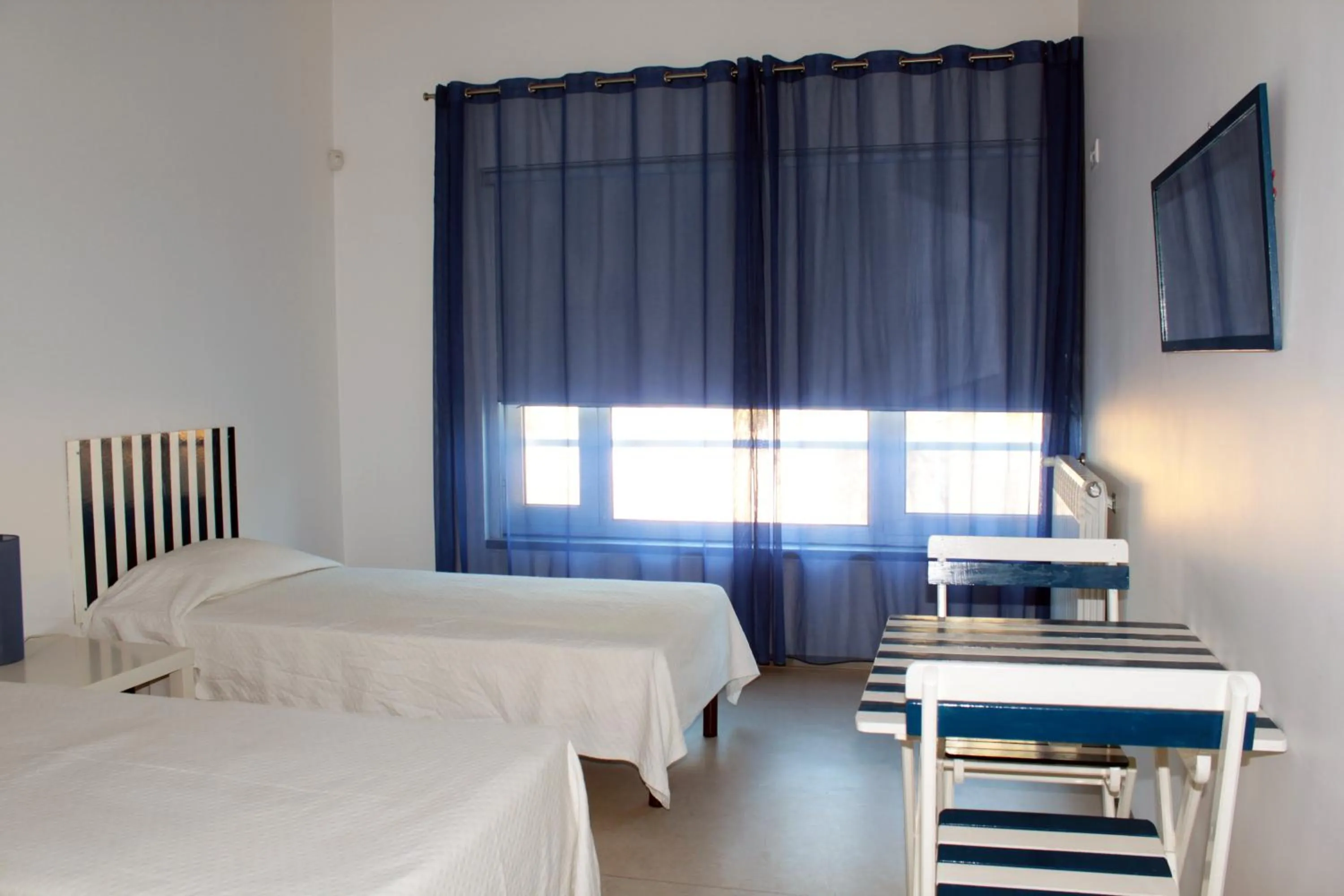 Bedroom, Bed in Hi Espinho - Pousada de Juventude