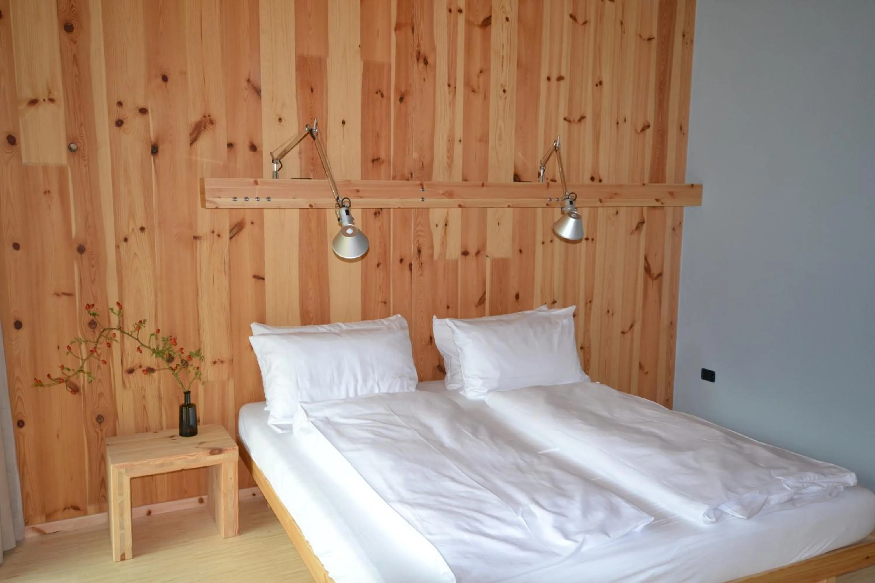 Photo of the whole room, Bed in Casariga