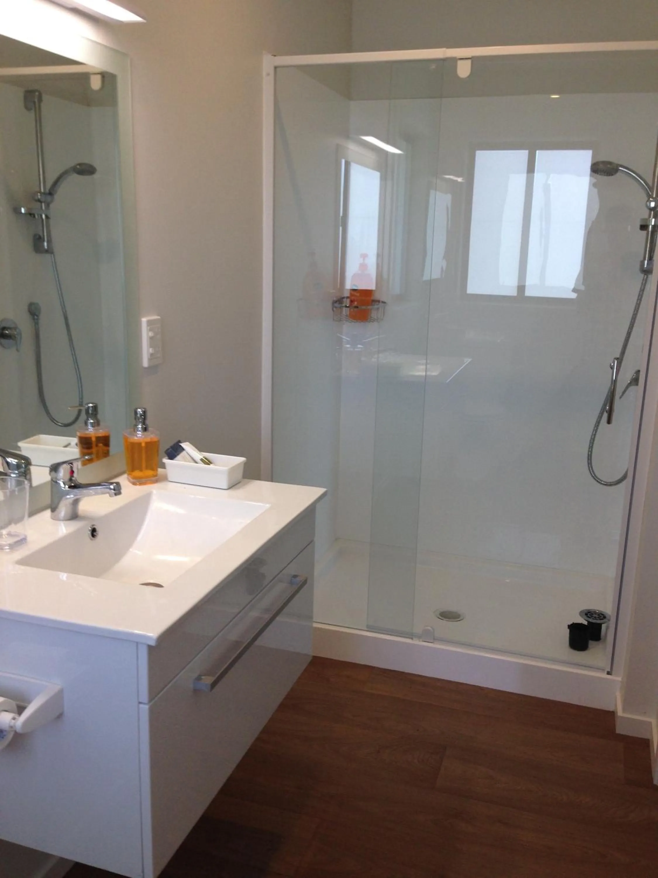 Shower in Baywaterviews