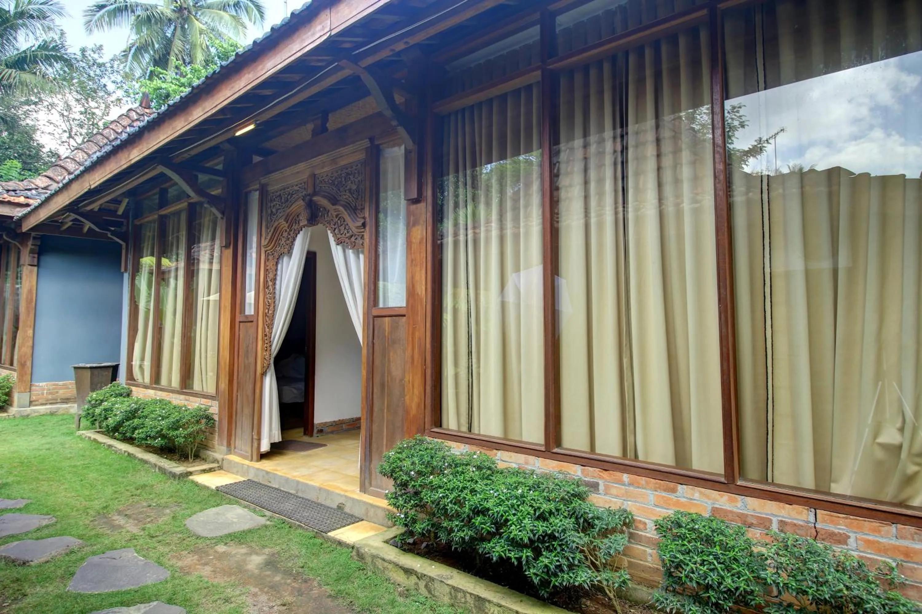 Area and facilities in Cempaka Villa