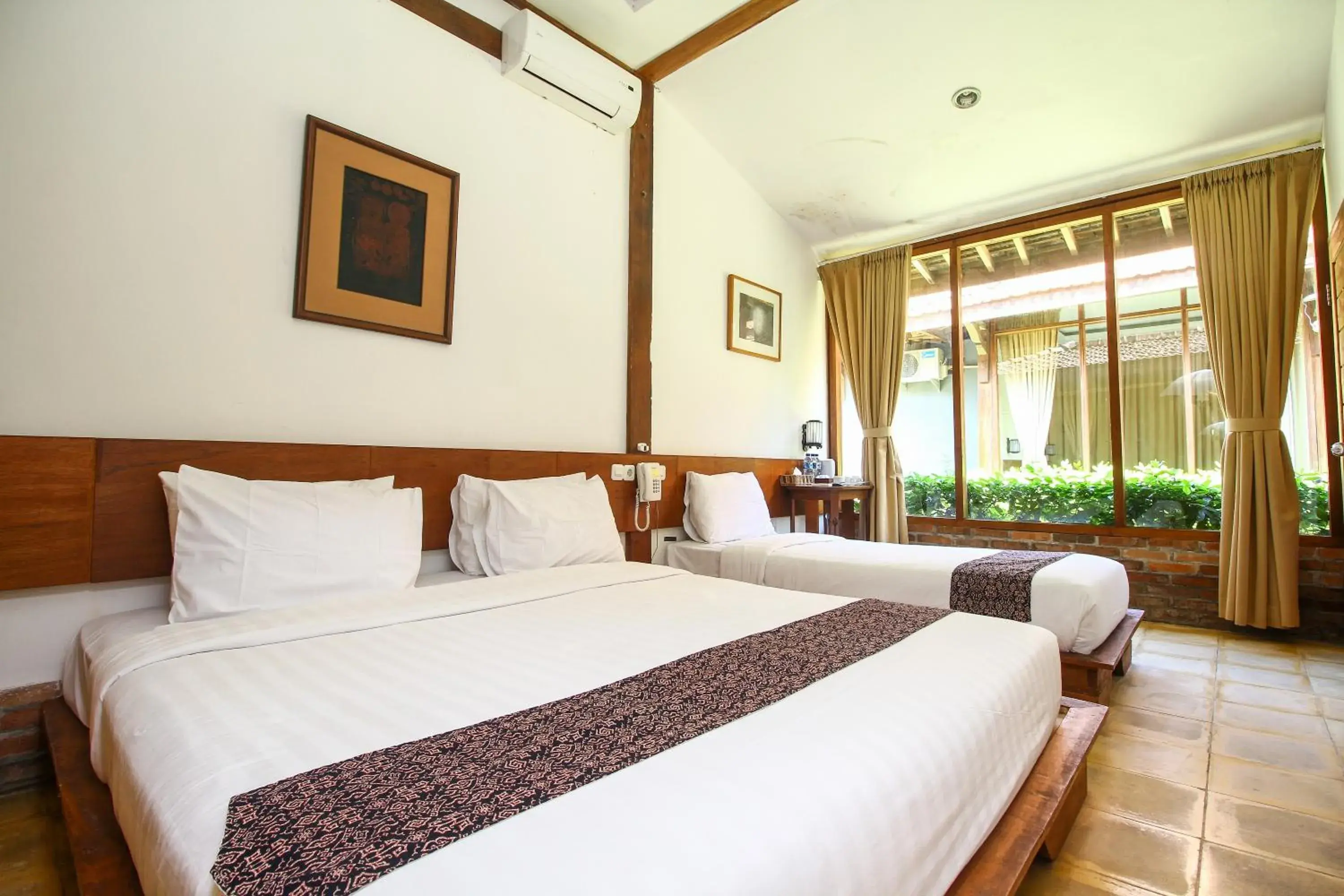 Deluxe Triple Room in Cempaka Villa Deluxe Triple Room in Cempaka Villa