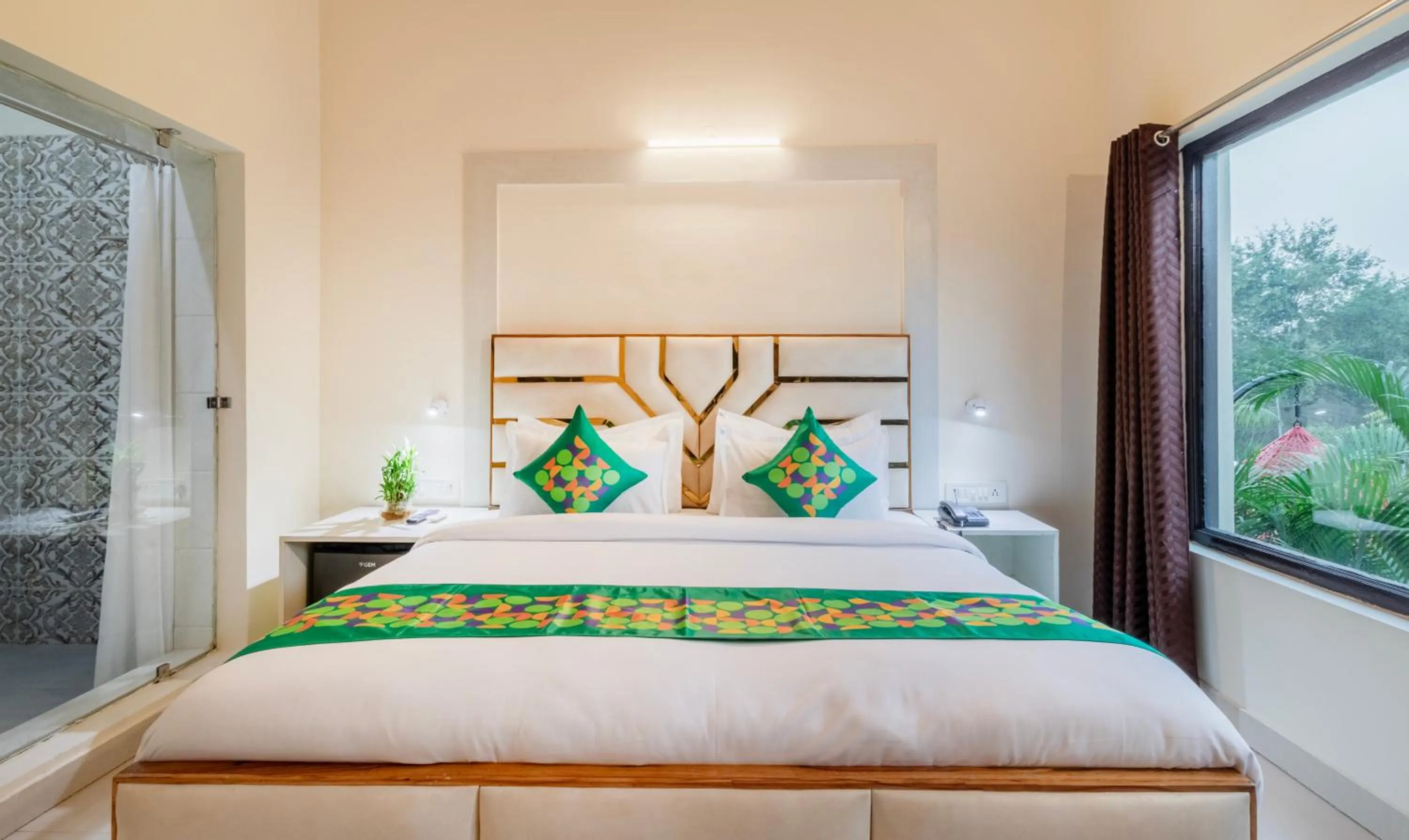 Bedroom, Bed in Treebo Corbett Hideout Dada'S