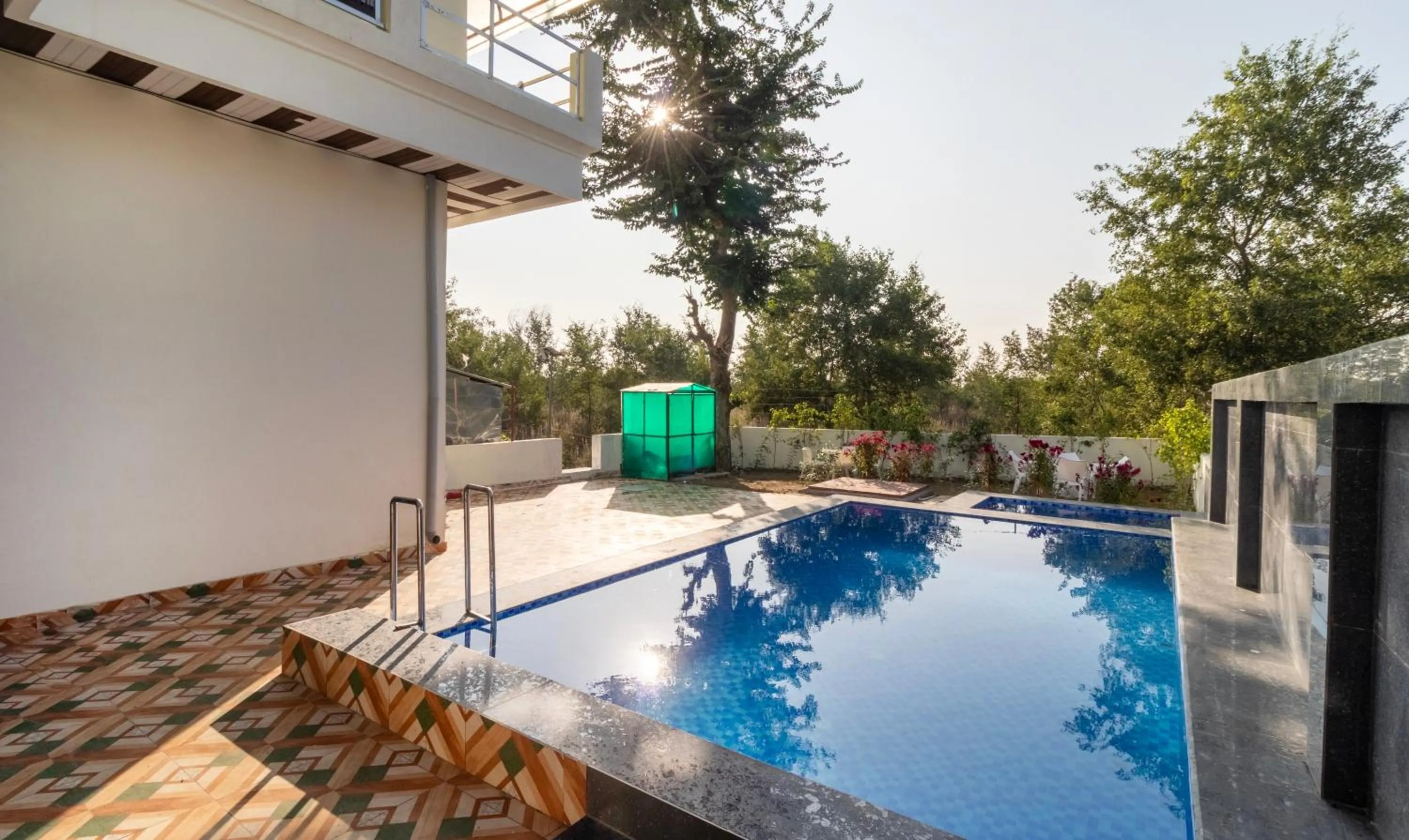 Swimming pool in Treebo Corbett Hideout Dada'S