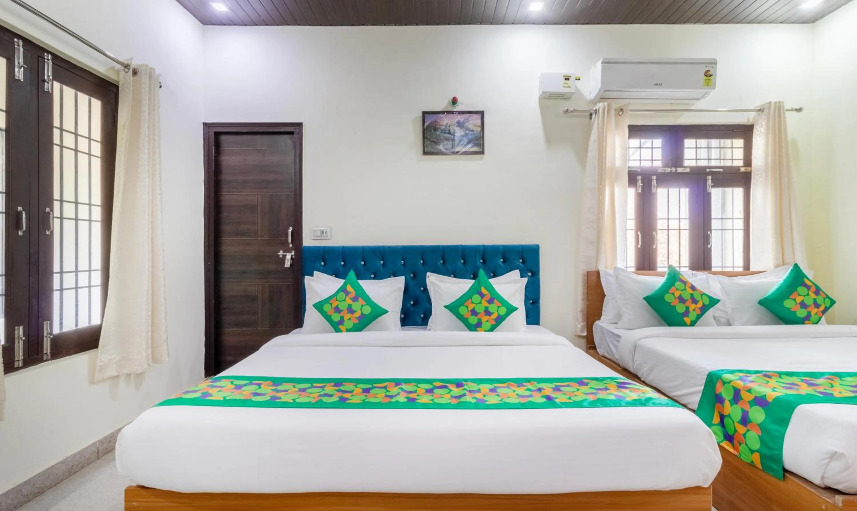 Bedroom, Bed in Treebo Corbett Hideout Dada'S