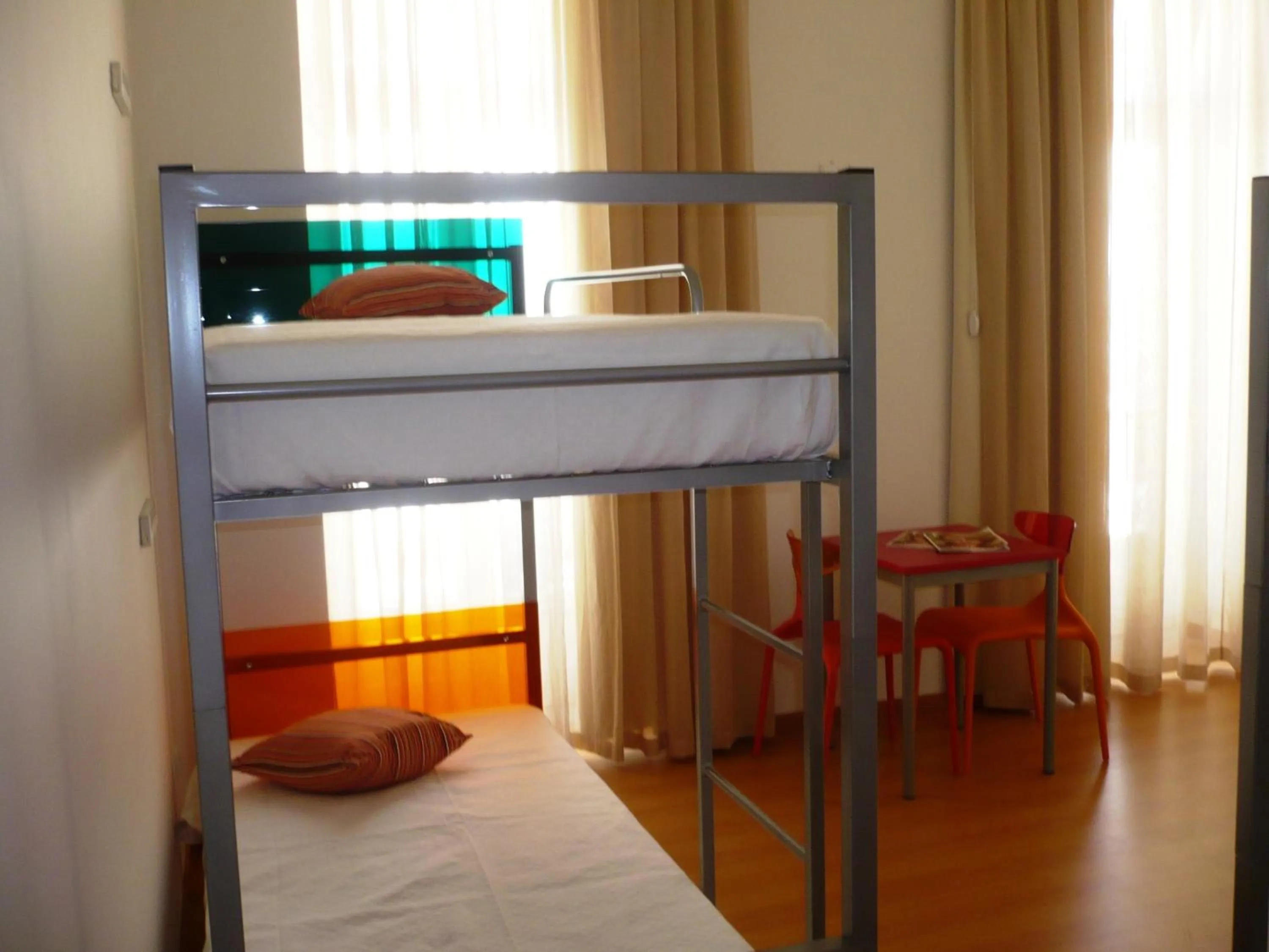 Bedroom, Bed in HI Tavira – Pousada de Juventude