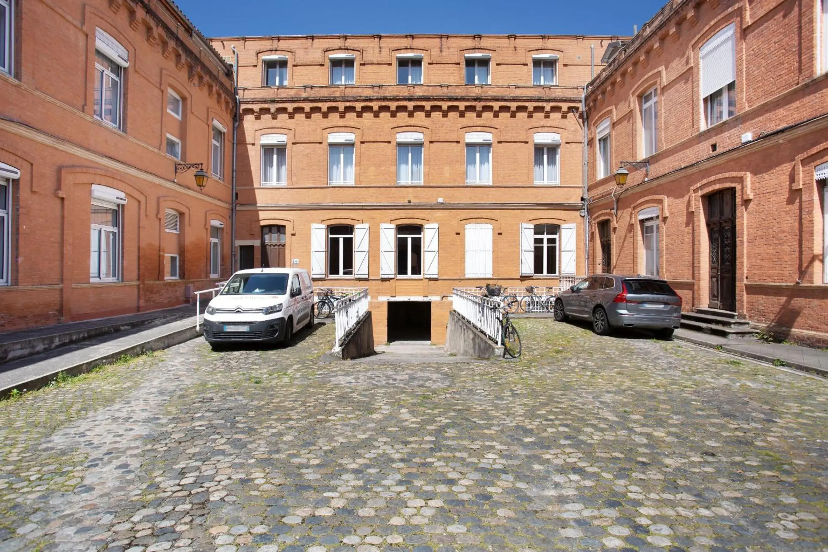 Property building in Appart Hotel Odalys City Toulouse Colombélie Property building in Appart Hotel Odalys City Toulouse Colombélie