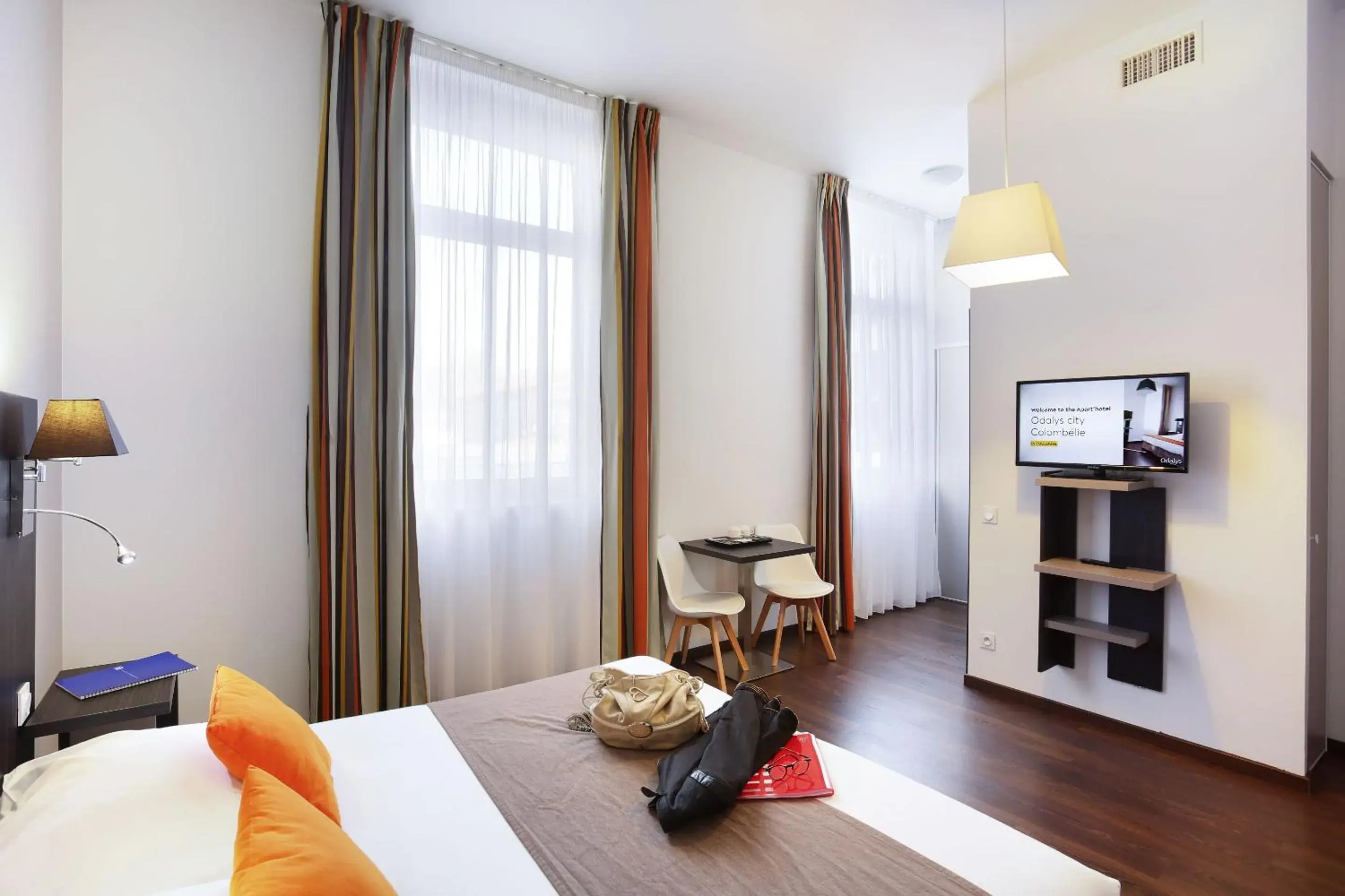 Photo of the whole room, Bed in Appart Hotel Odalys City Toulouse Colombélie Photo of the whole room, Bed in Appart Hotel Odalys City Toulouse Colombélie