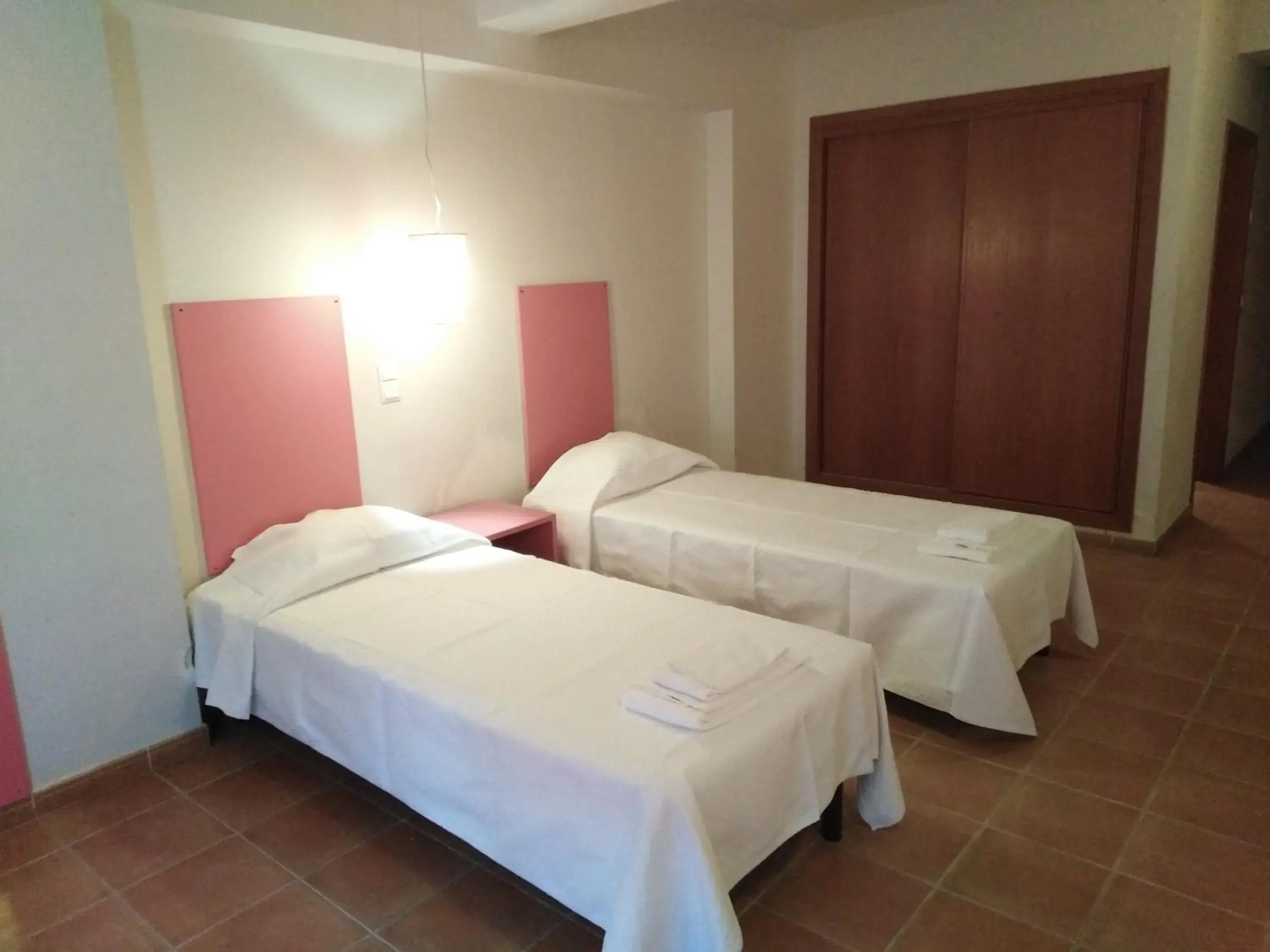 Standard Twin Room in HI Portimão - Pousada de Juventude Standard Twin Room in HI Portimão - Pousada de Juventude