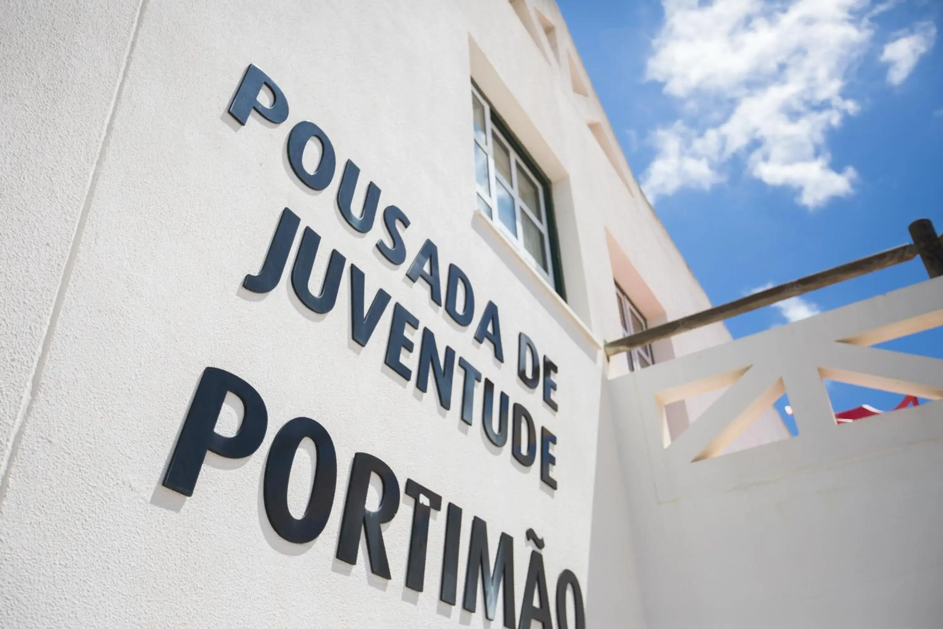 Facade/entrance in HI Portimão - Pousada de Juventude Facade/entrance in HI Portimão - Pousada de Juventude