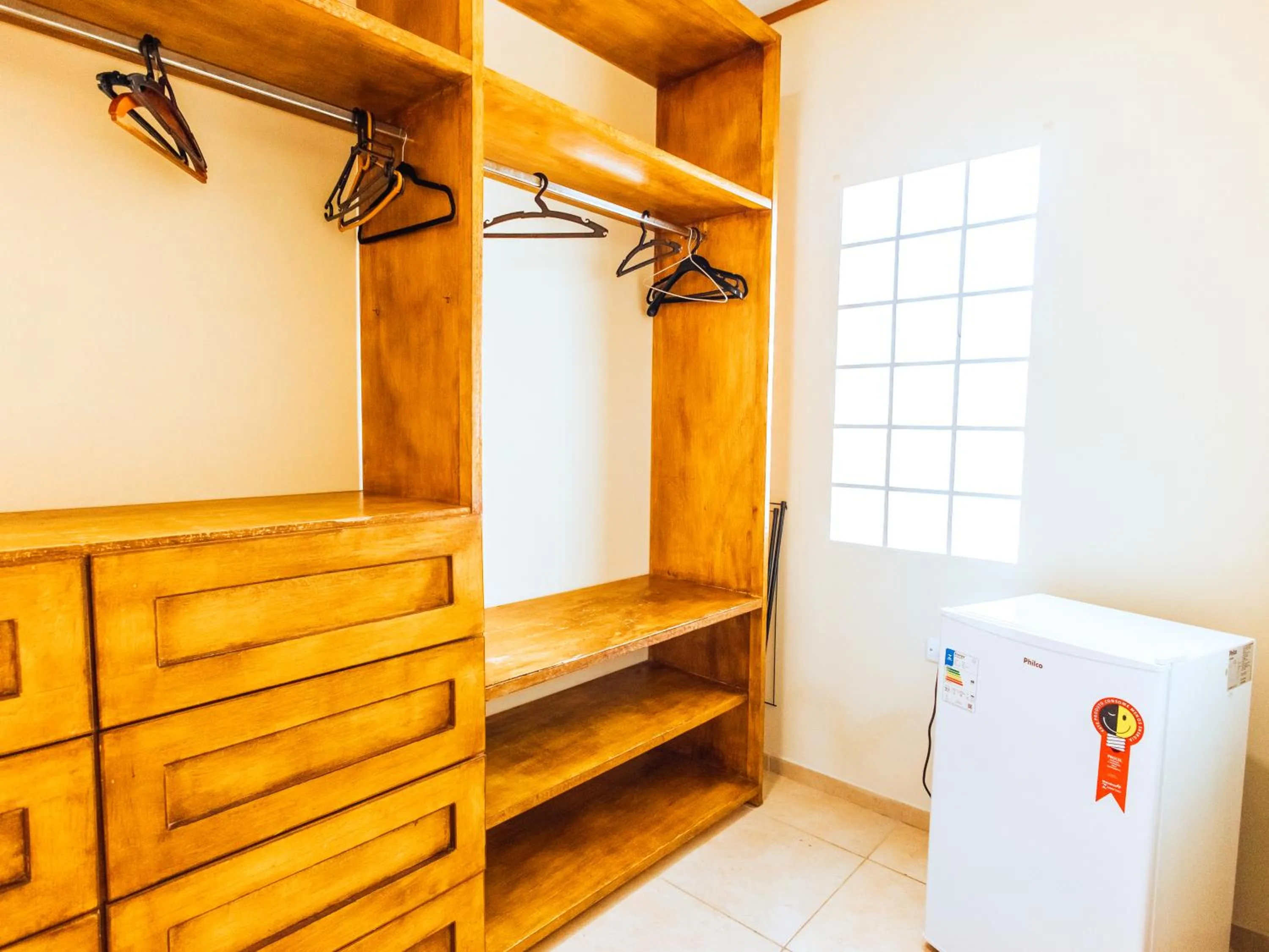 oven in VELINN Pousada Praia do Perequê