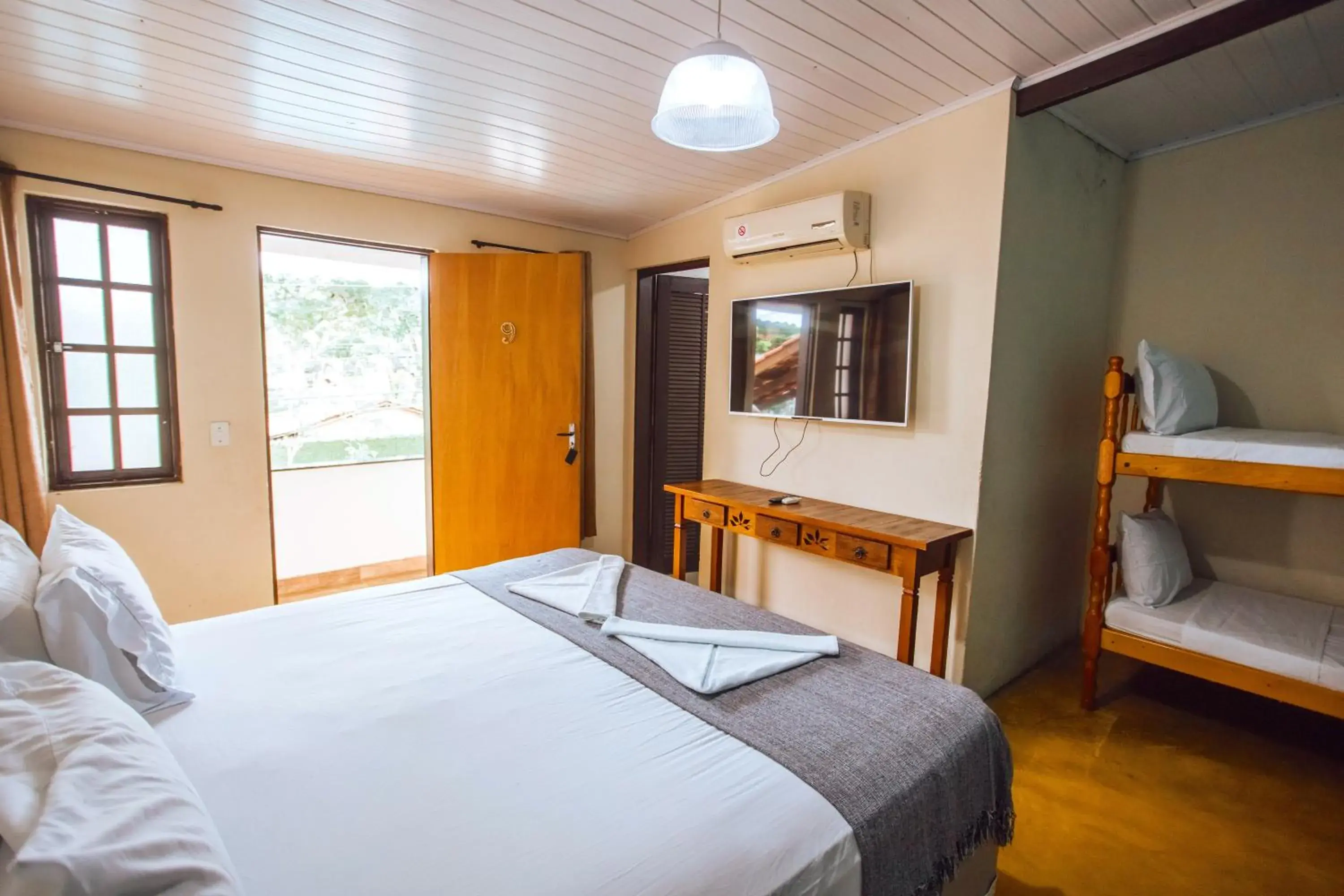 Family Room in VELINN Pousada Praia do Perequê Family Room in VELINN Pousada Praia do Perequê