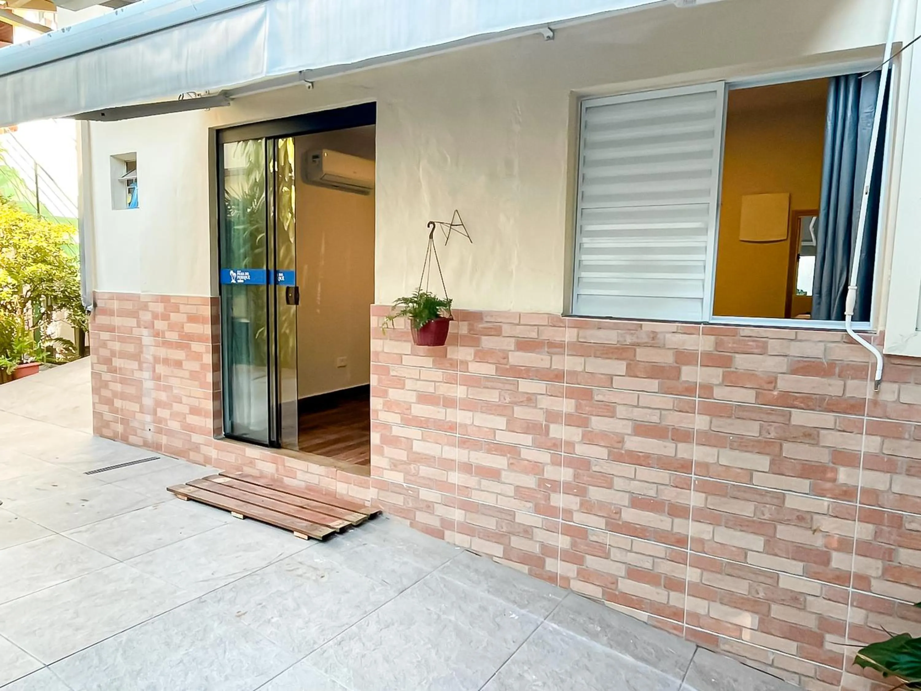 Property building in VELINN Pousada Praia do Perequê