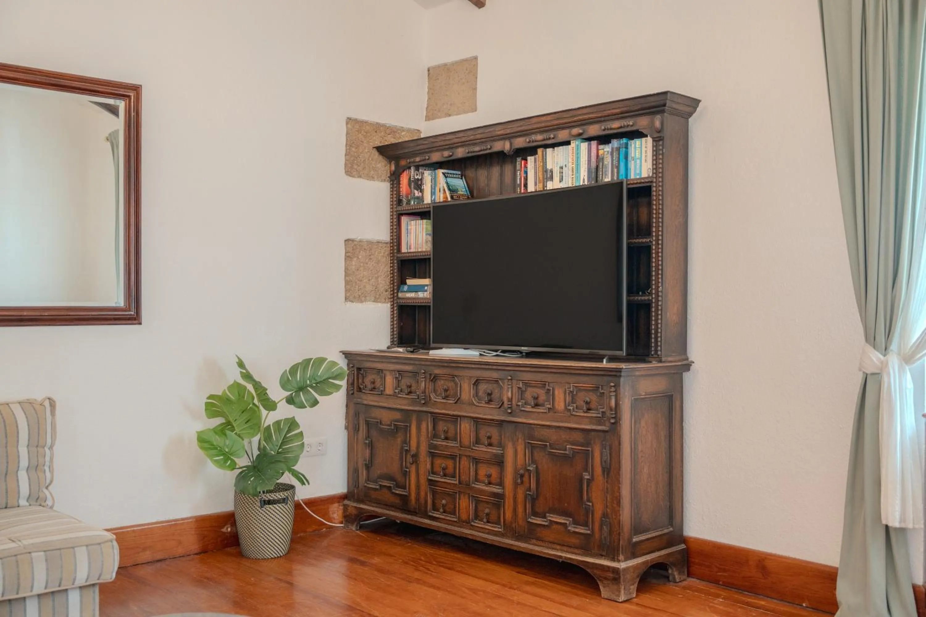 Communal lounge/ TV room in Jardines de Tamaide