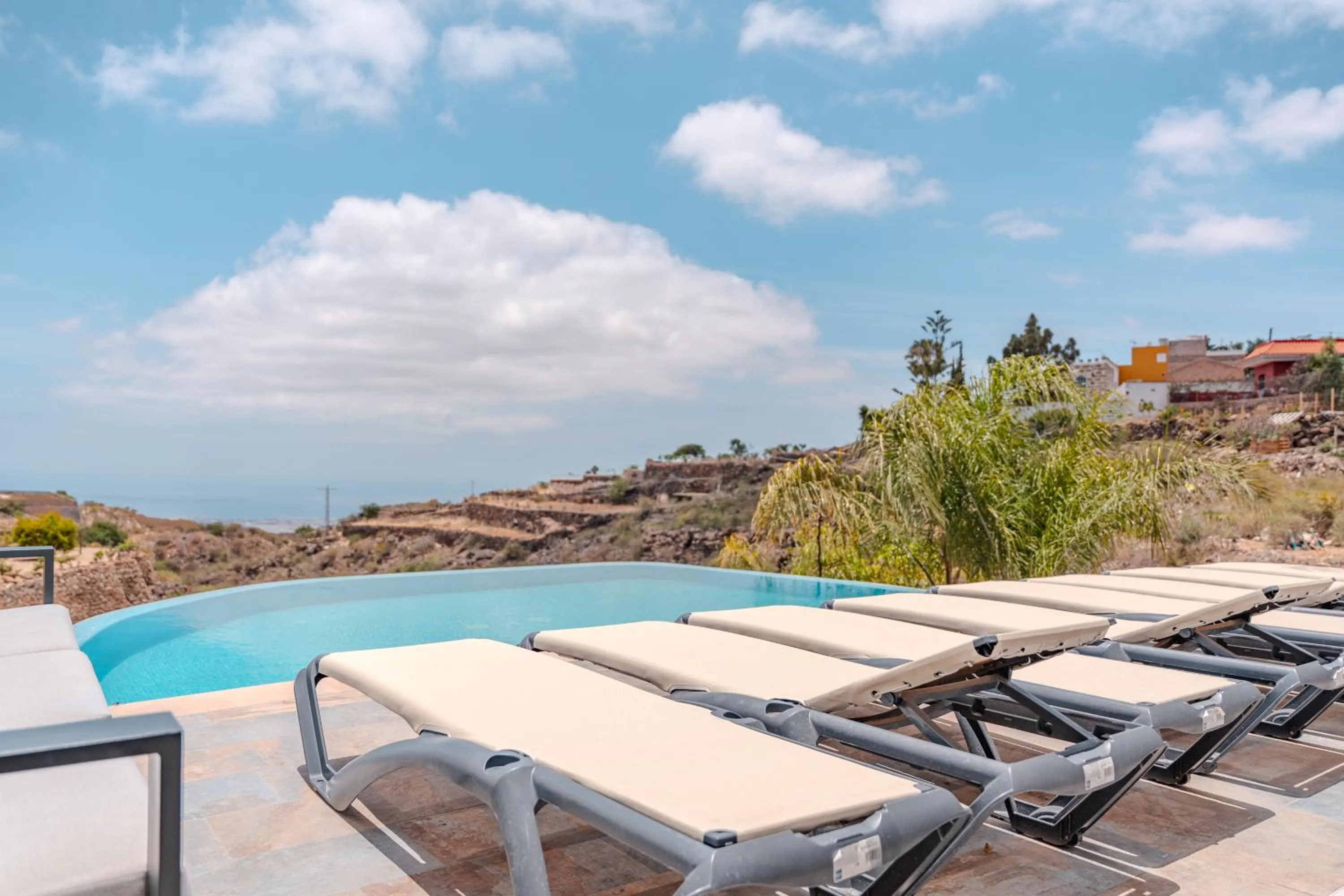 Sea view in Jardines de Tamaide