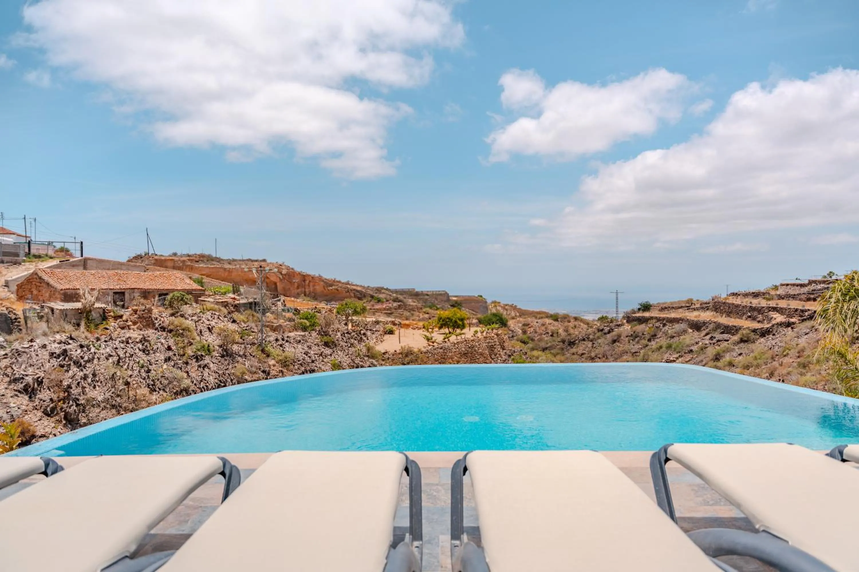 Pool view in Jardines de Tamaide