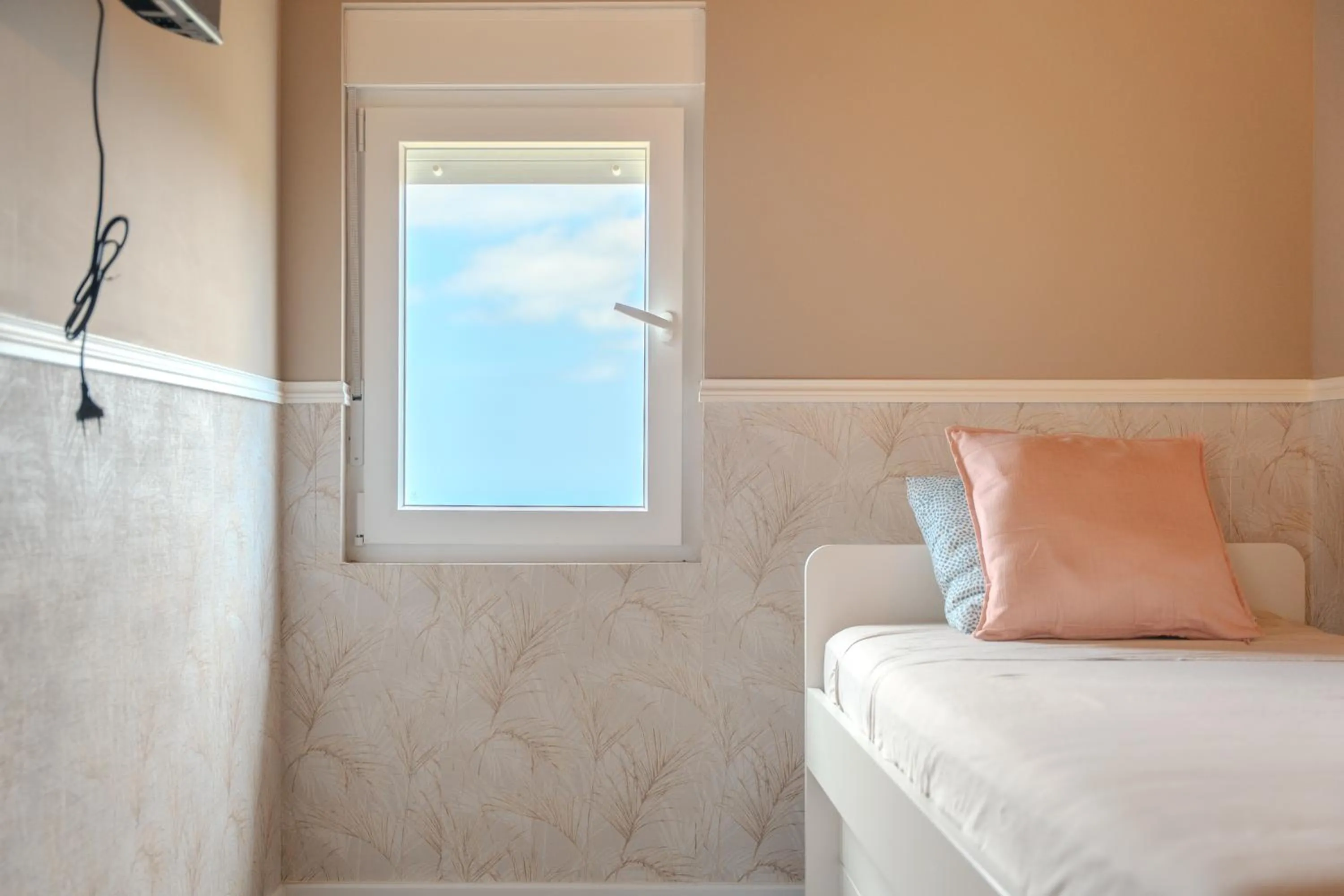 Bedroom, Bed in Jardines de Tamaide
