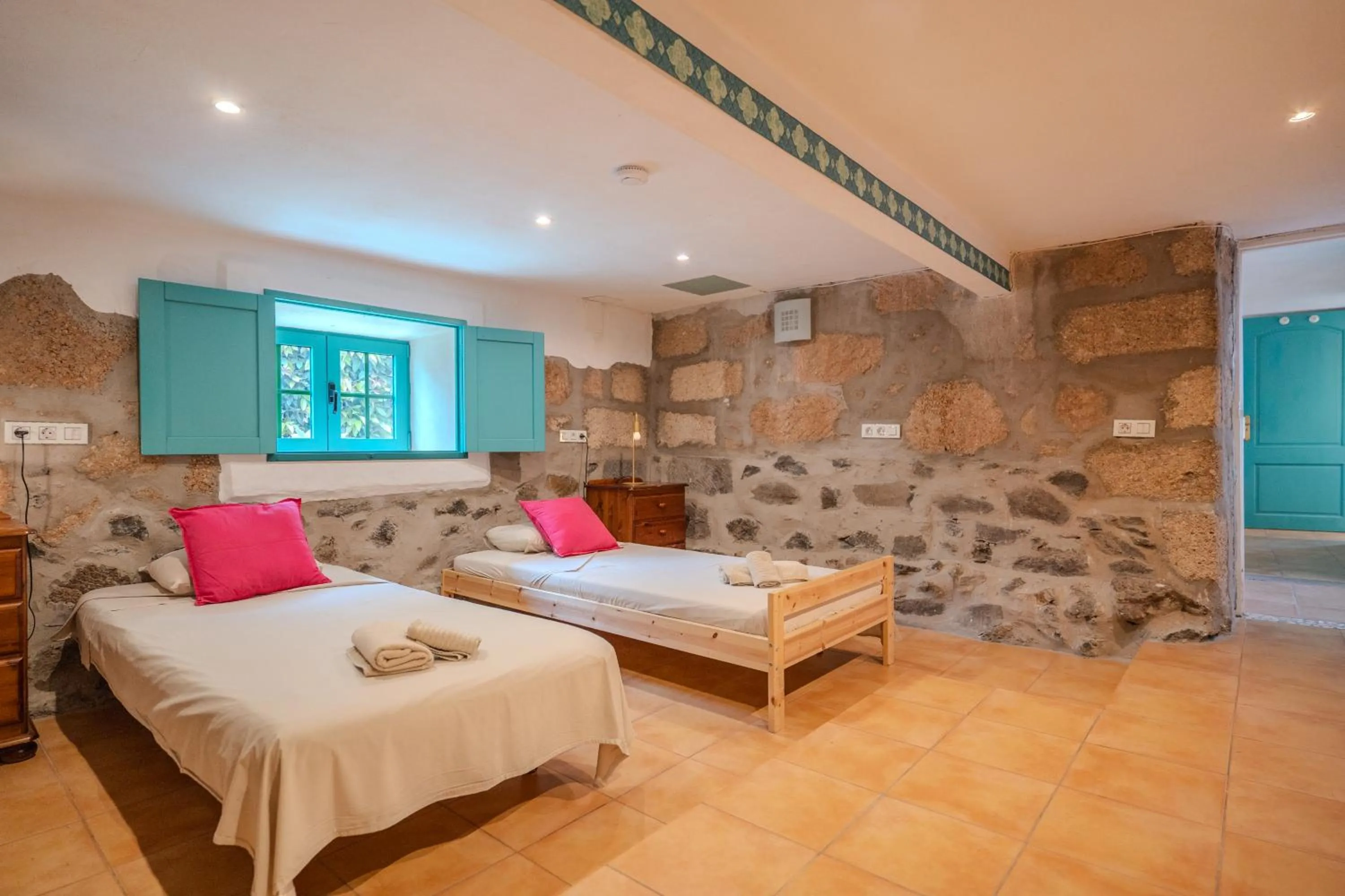 Bed in Jardines de Tamaide