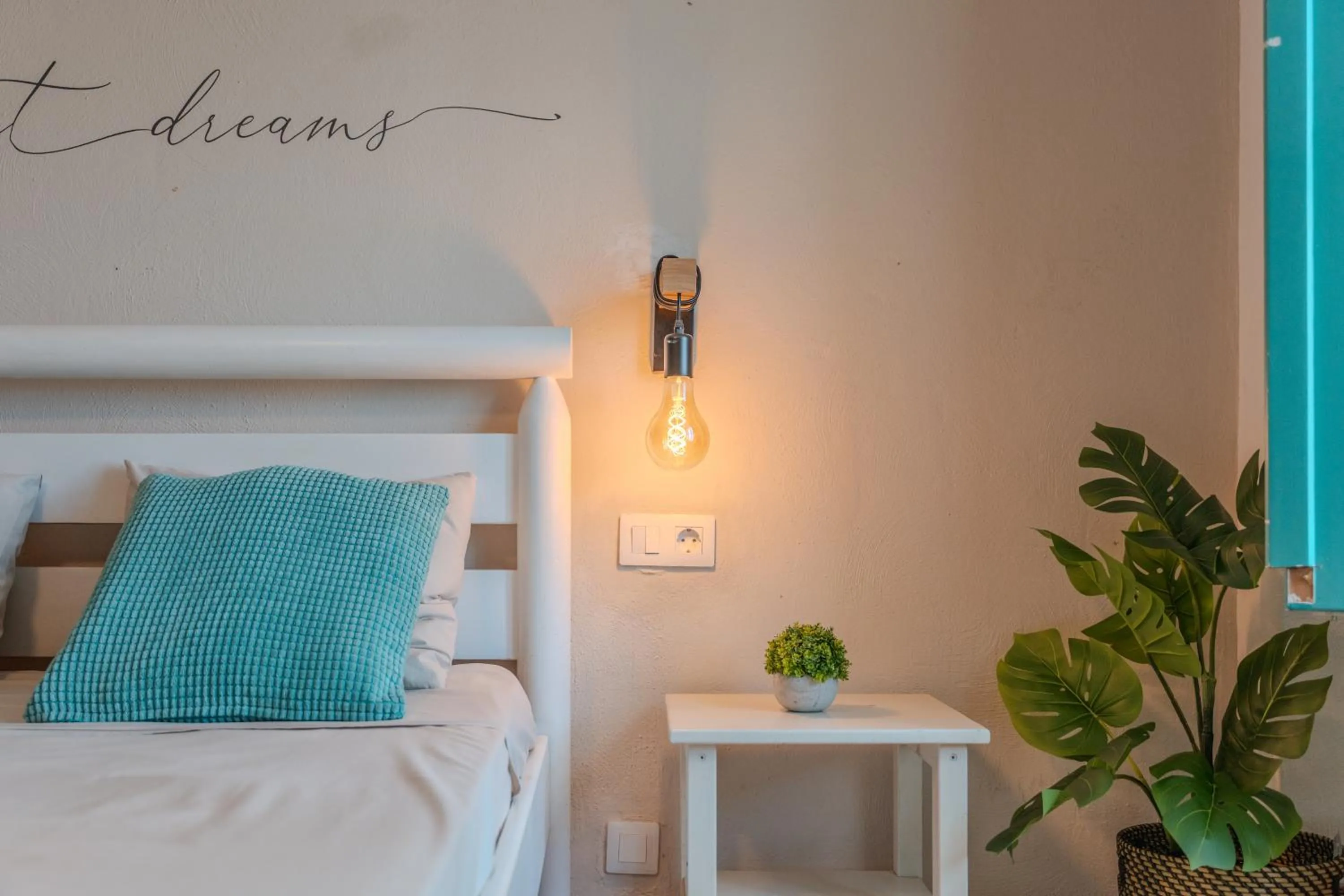 Bed in Jardines de Tamaide