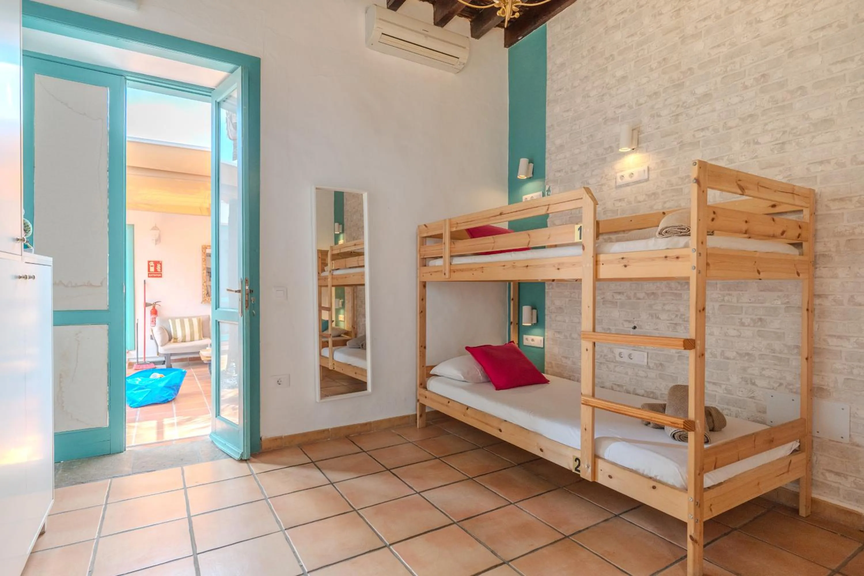 Bed in Jardines de Tamaide