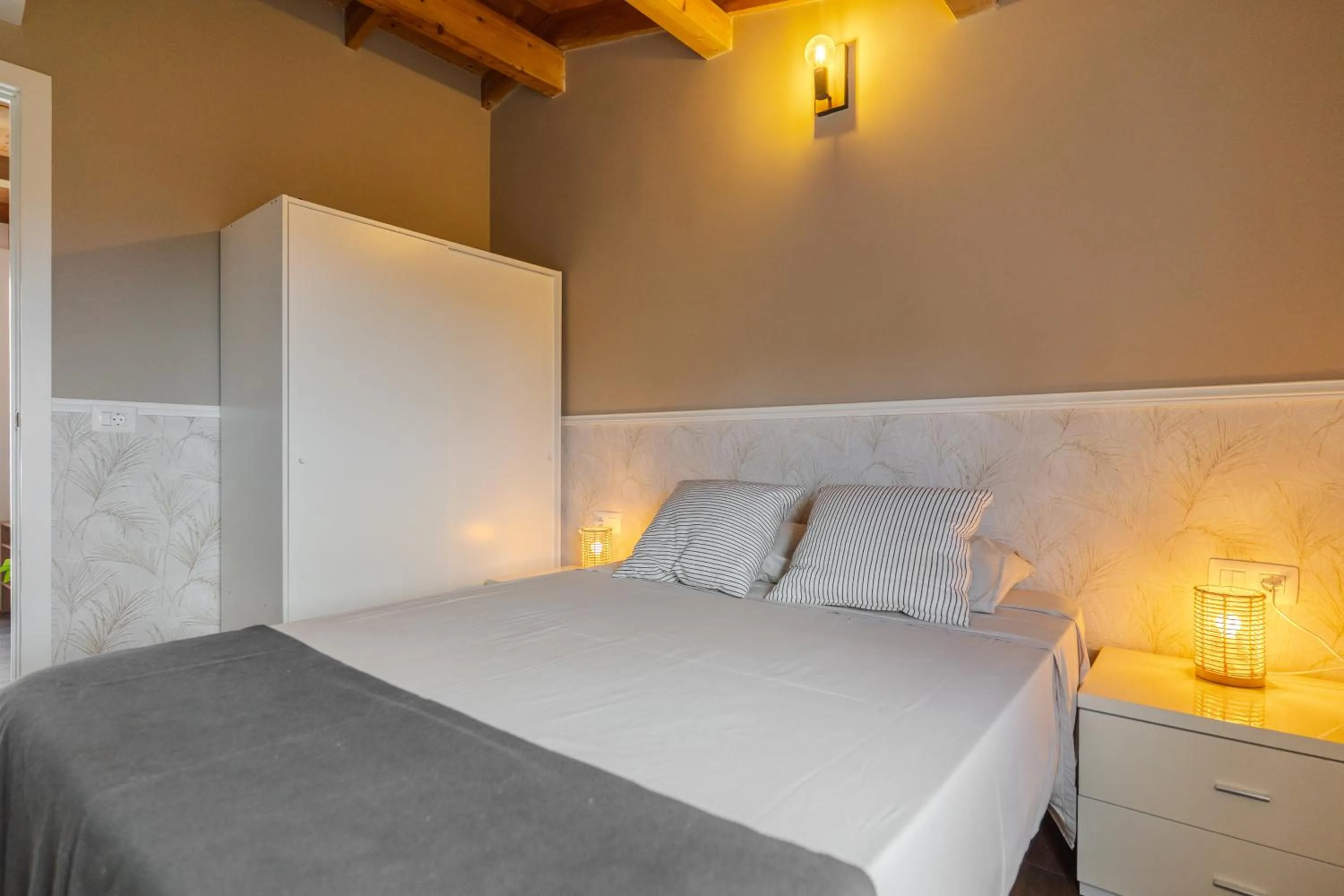 Bed in Jardines de Tamaide