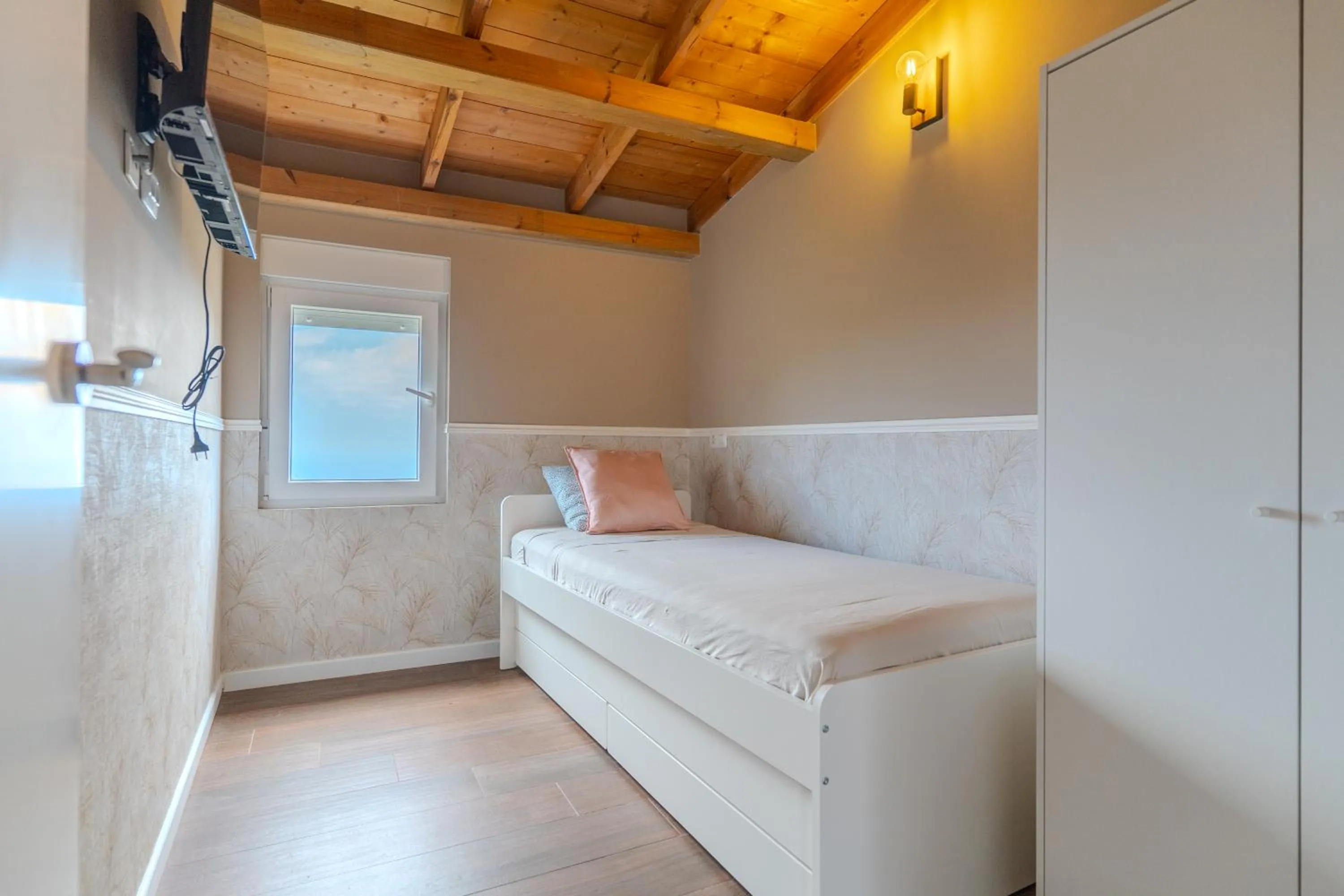Bed in Jardines de Tamaide