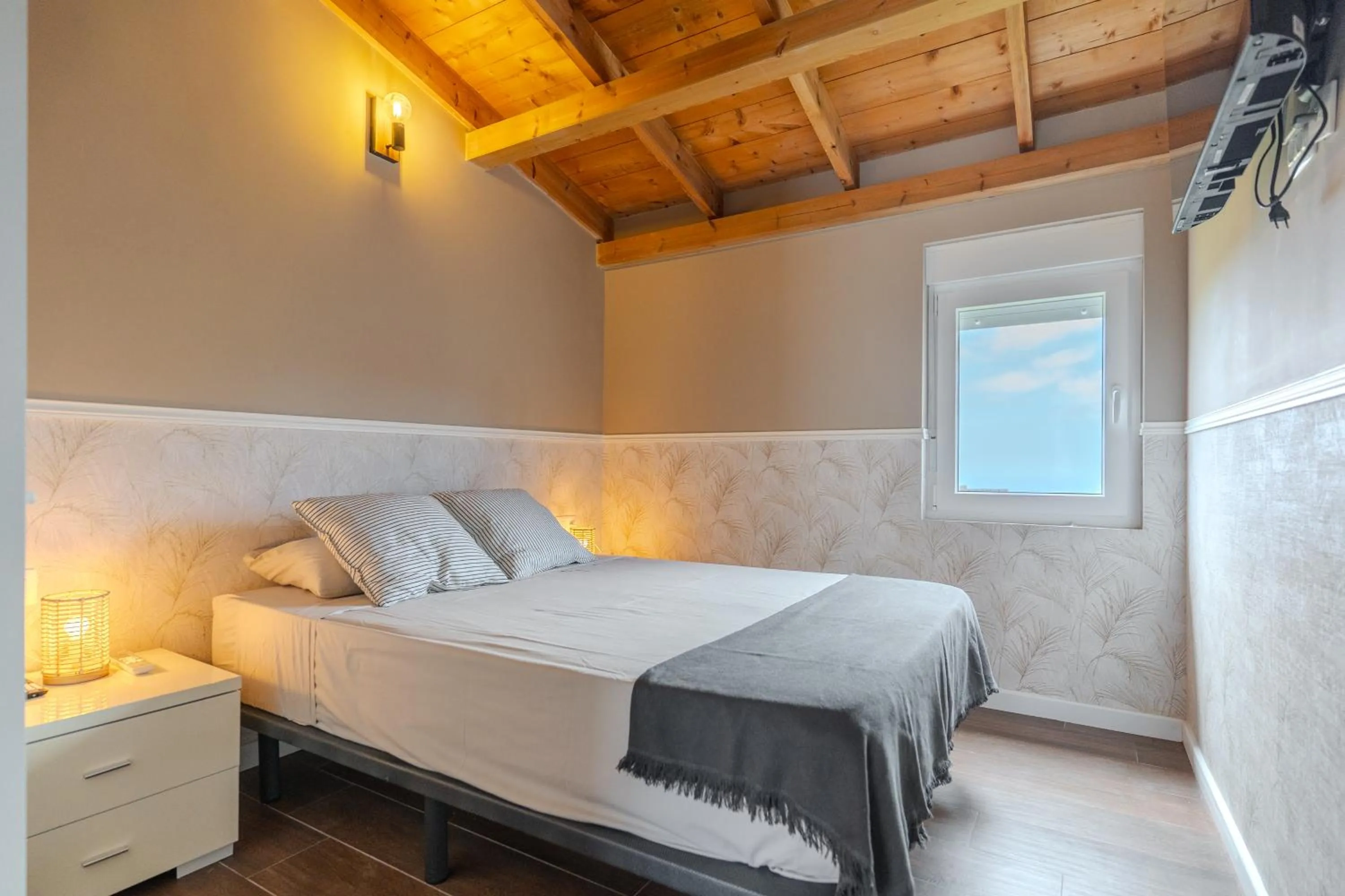 Bed in Jardines de Tamaide