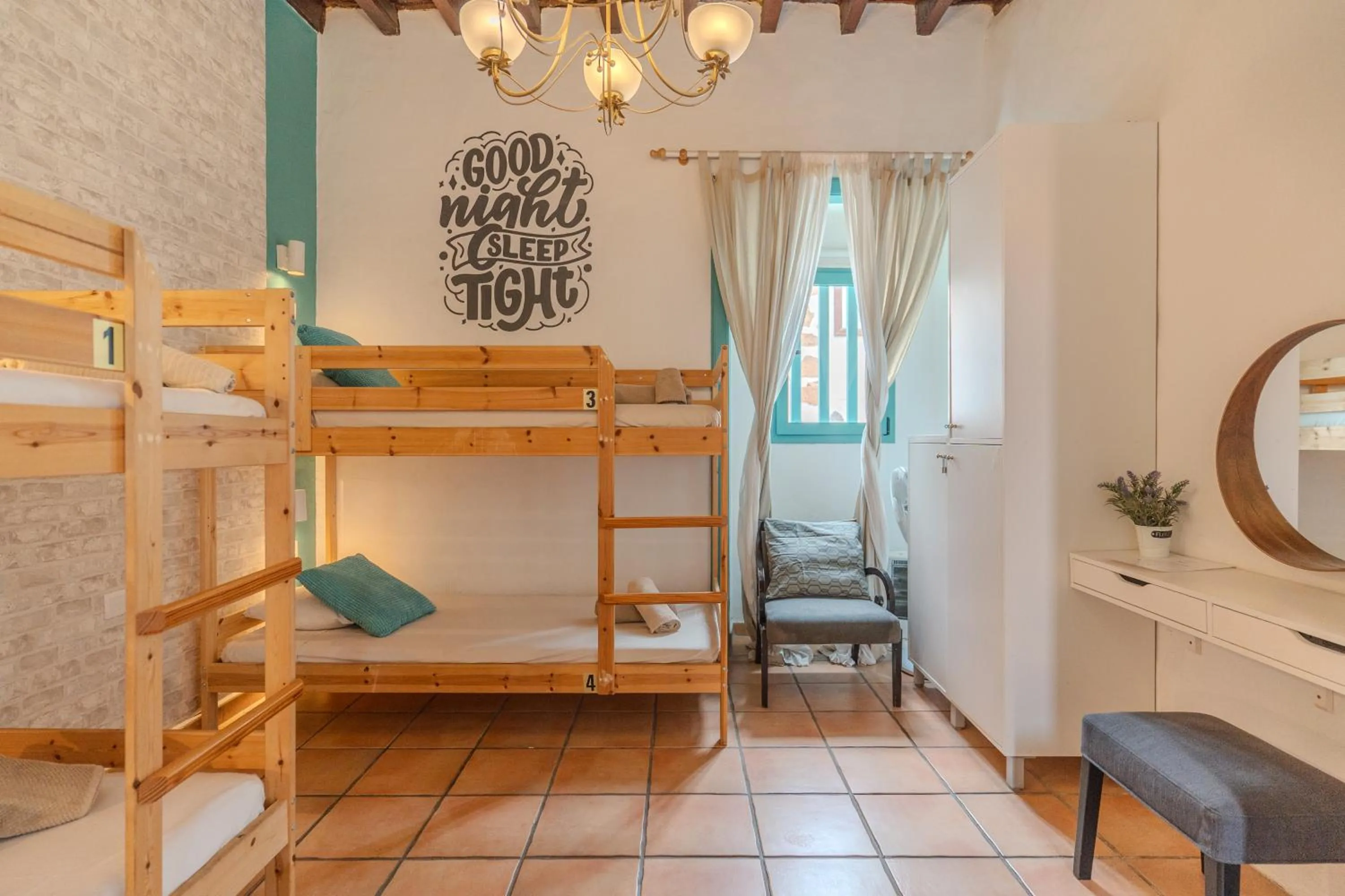 Bed in Jardines de Tamaide