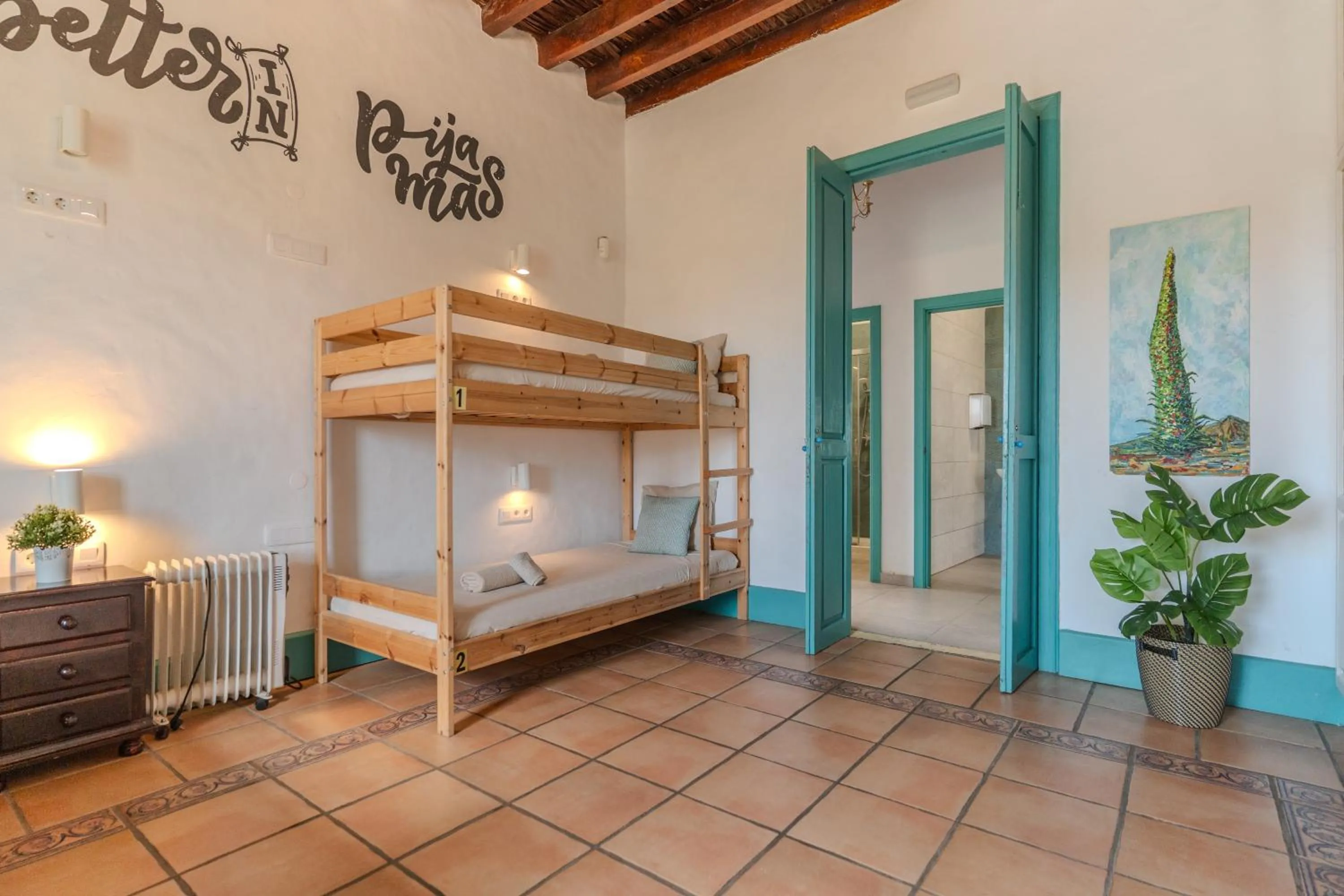 Bed in Jardines de Tamaide
