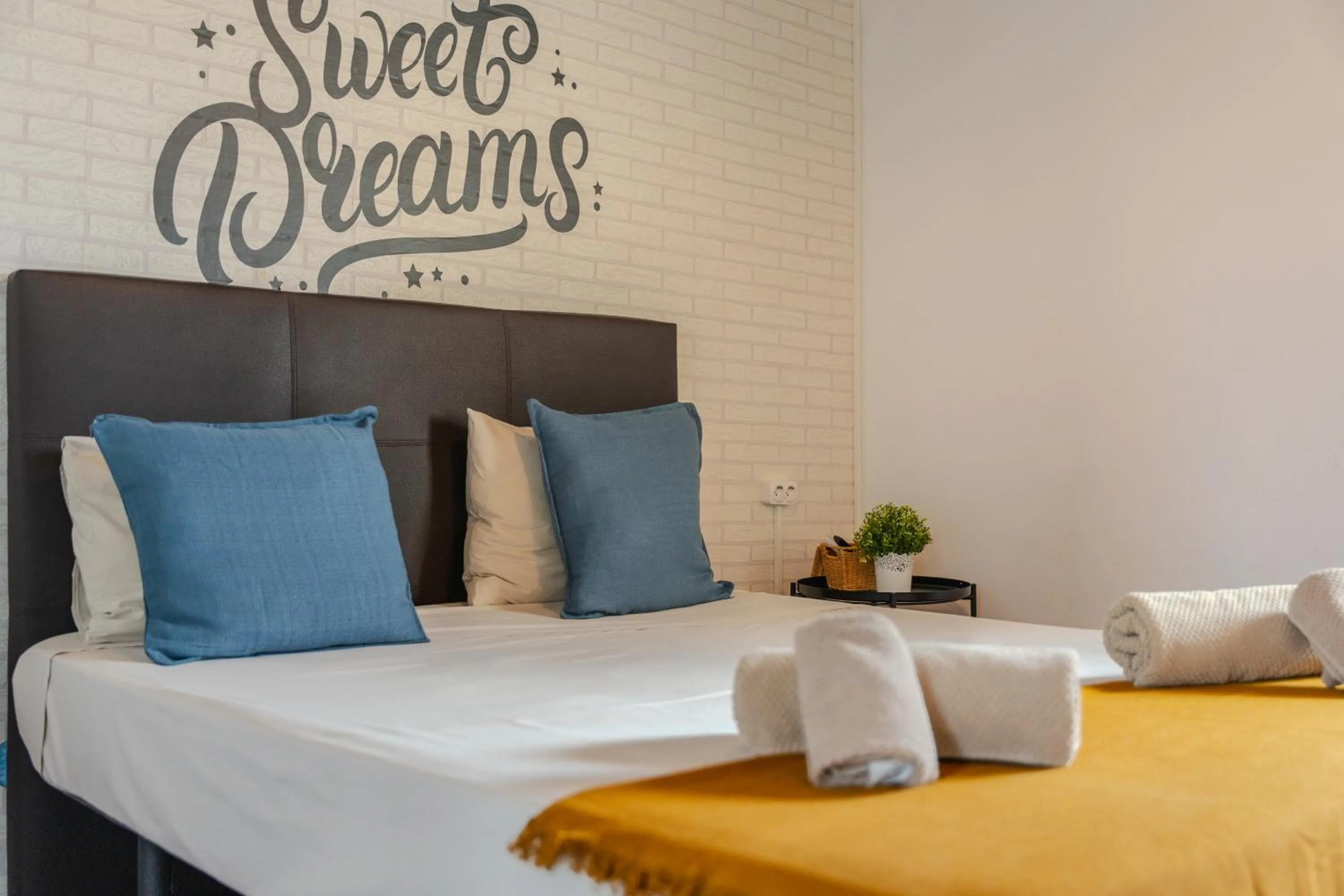 Bed in Jardines de Tamaide