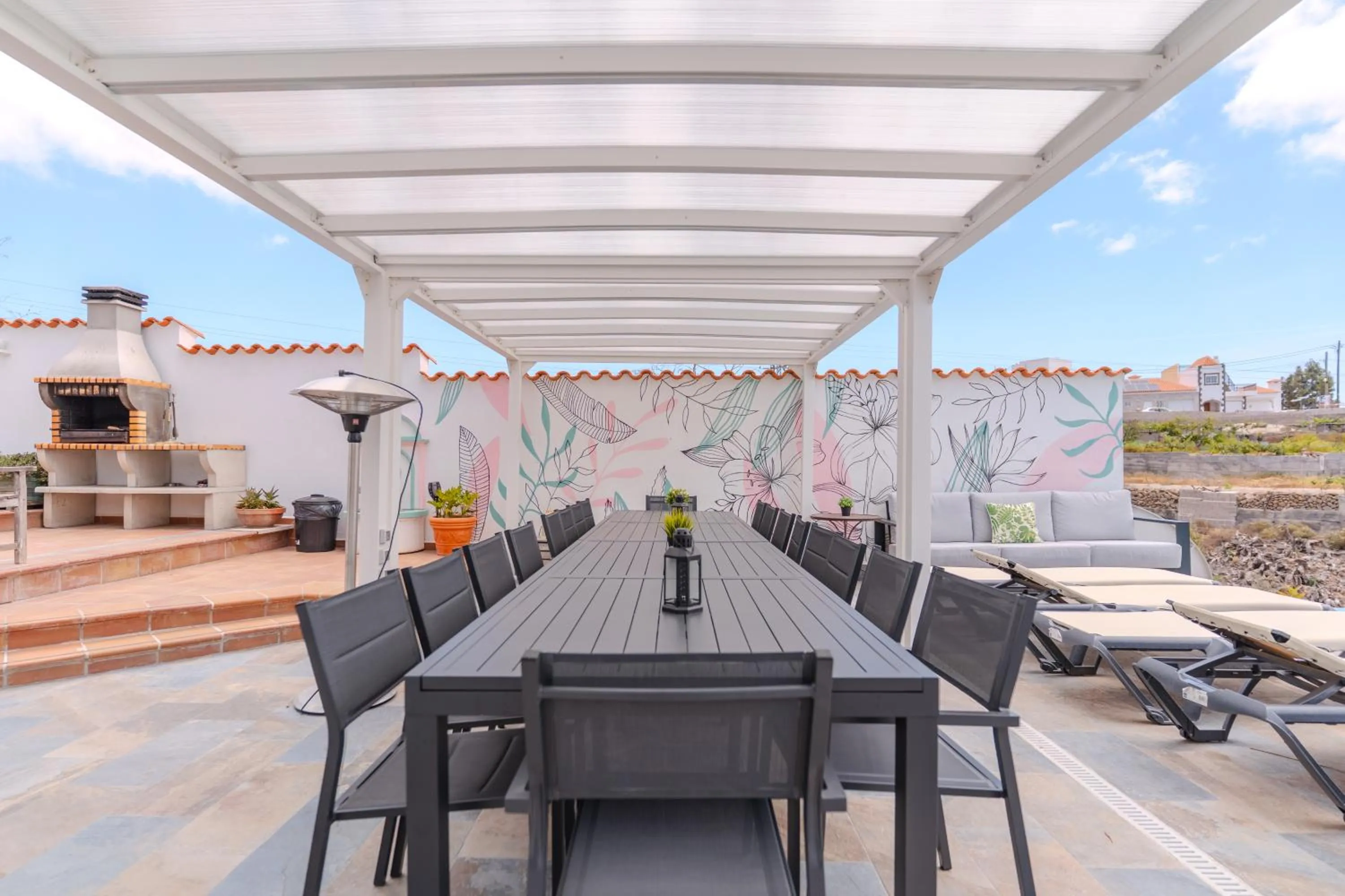 Property building in Jardines de Tamaide