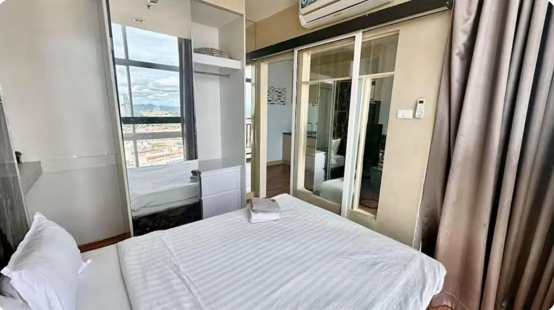 Bed in The Grand Jomtien Condo