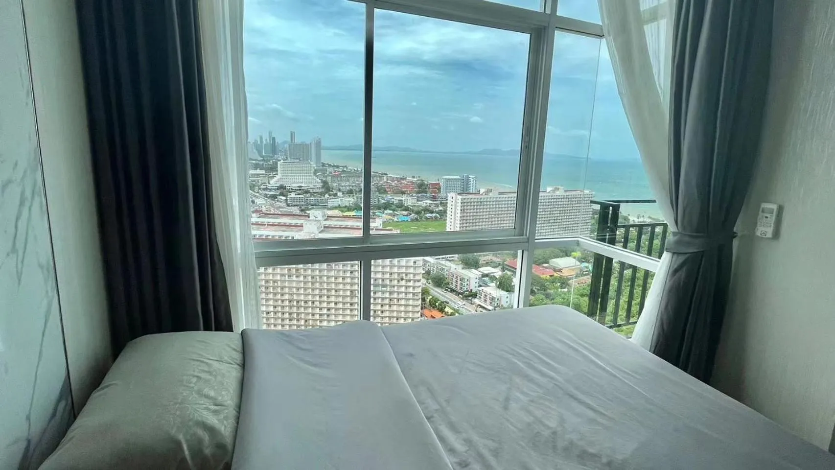Bed in The Grand Jomtien Condo
