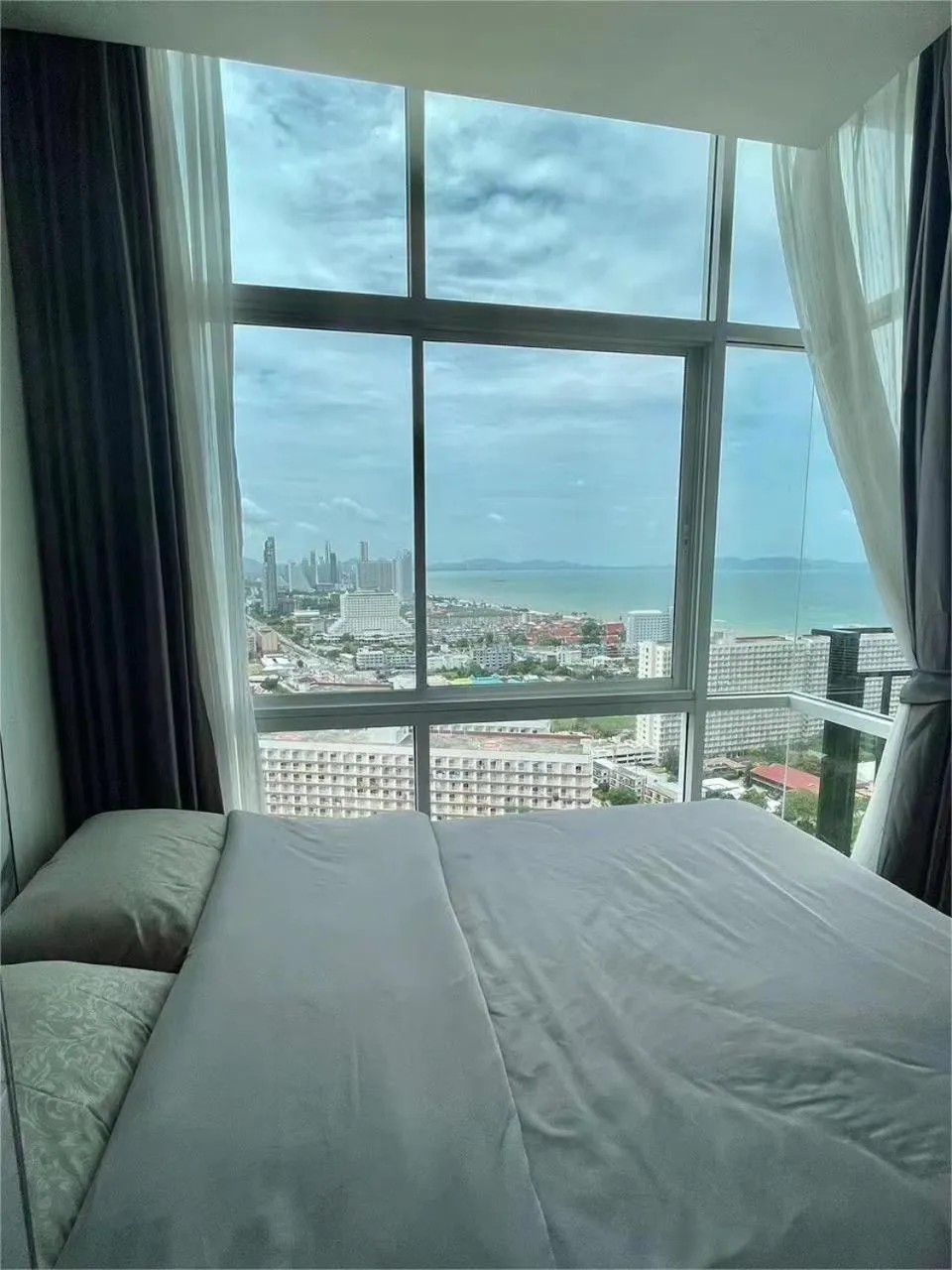 Bed in The Grand Jomtien Condo