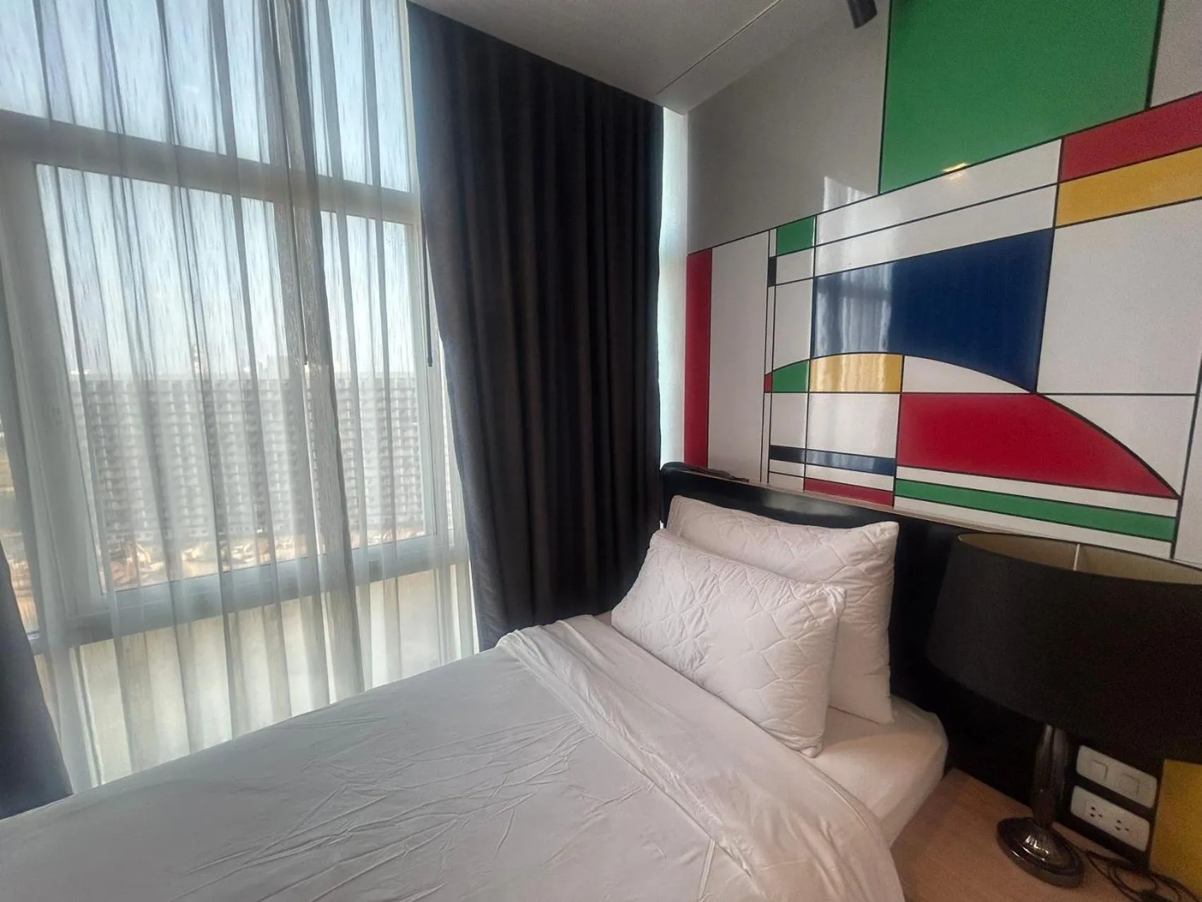 Bedroom, Bed in The Grand Jomtien Condo