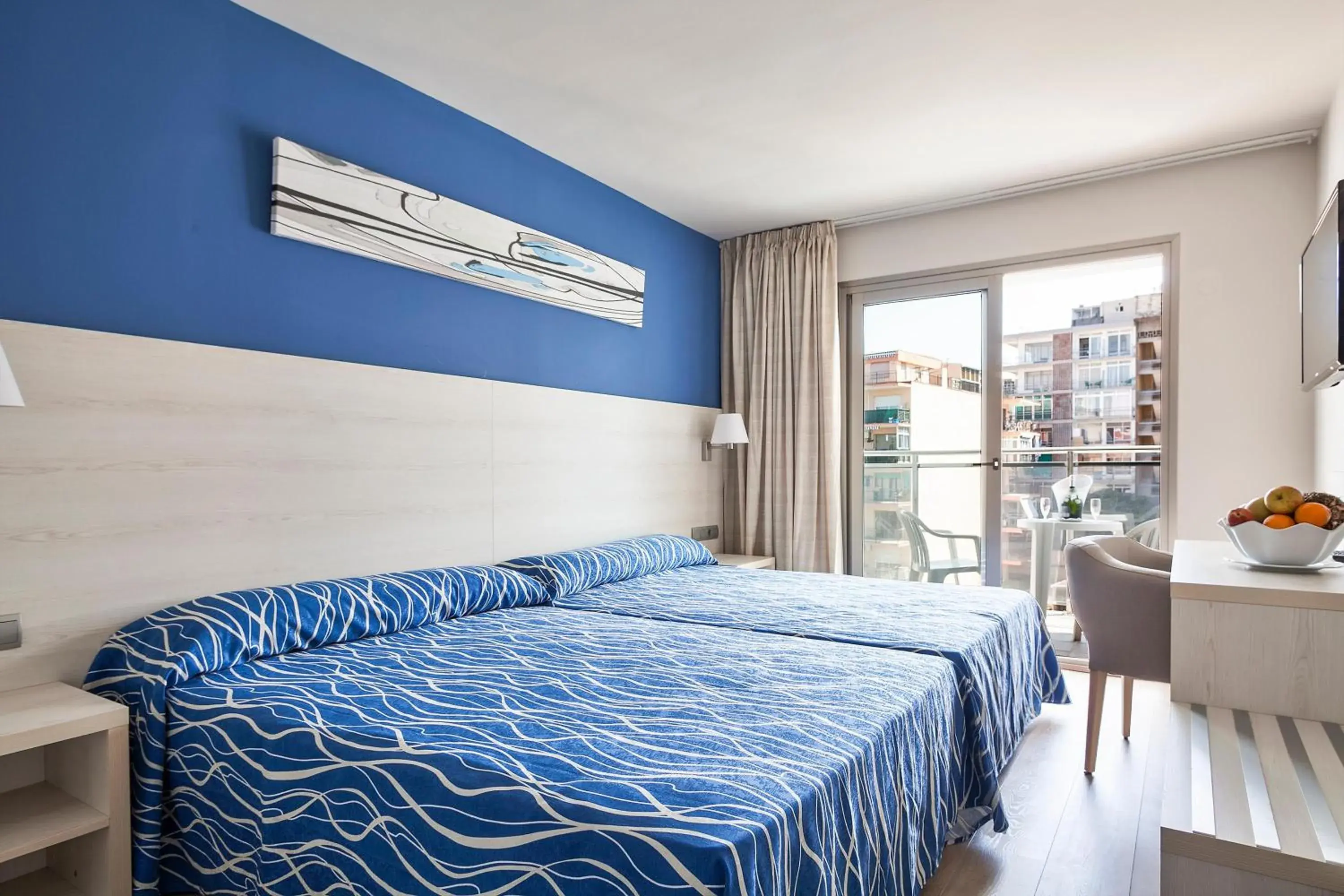 Photo of the whole room, Bed in Hotel Best San Francisco Photo of the whole room, Bed in Hotel Best San Francisco