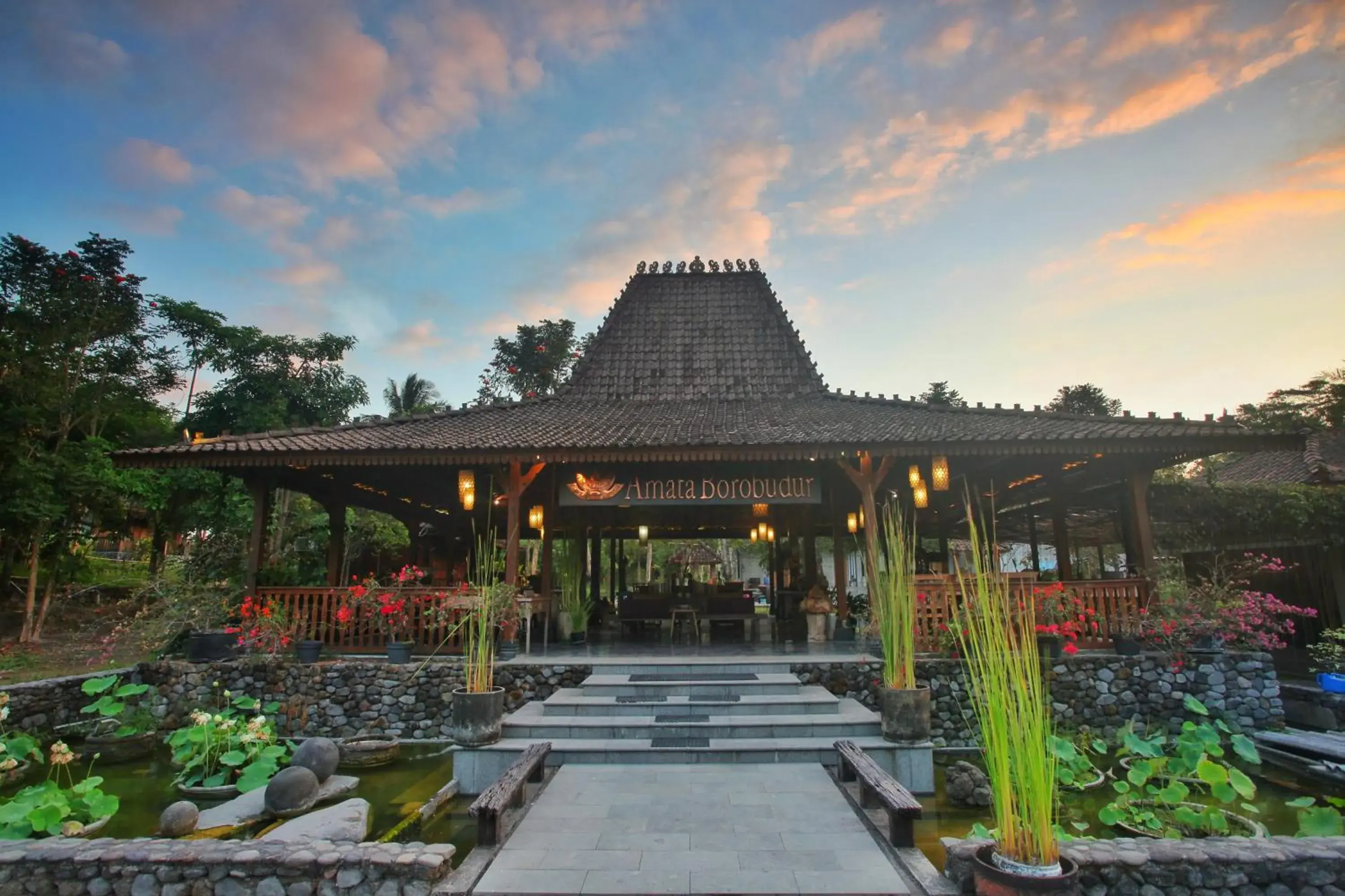 Restaurant/places to eat in Amata Borobudur Resort Restaurant/places to eat in Amata Borobudur Resort